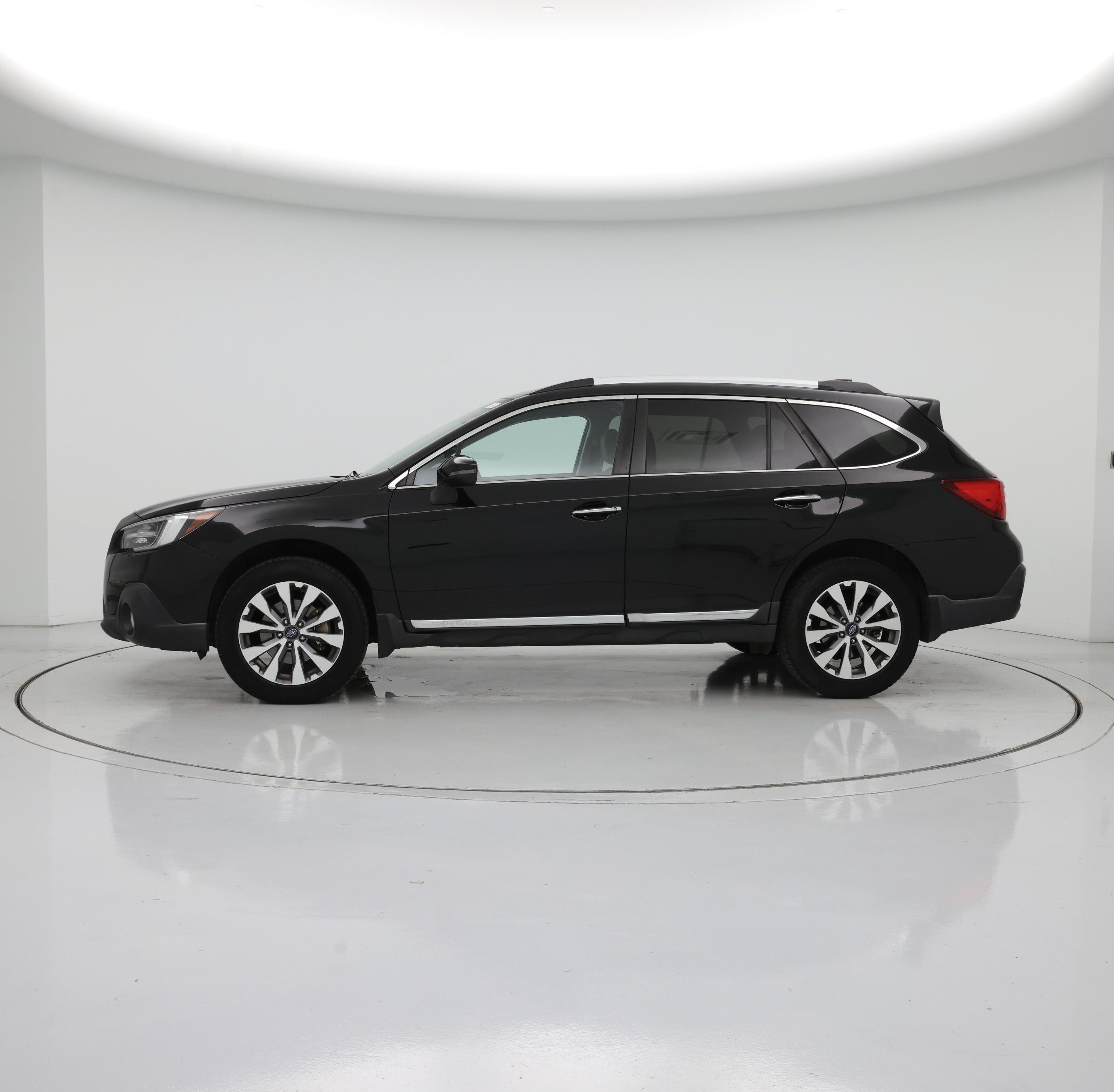Thumbnail: 2018 Subaru Outback - 3