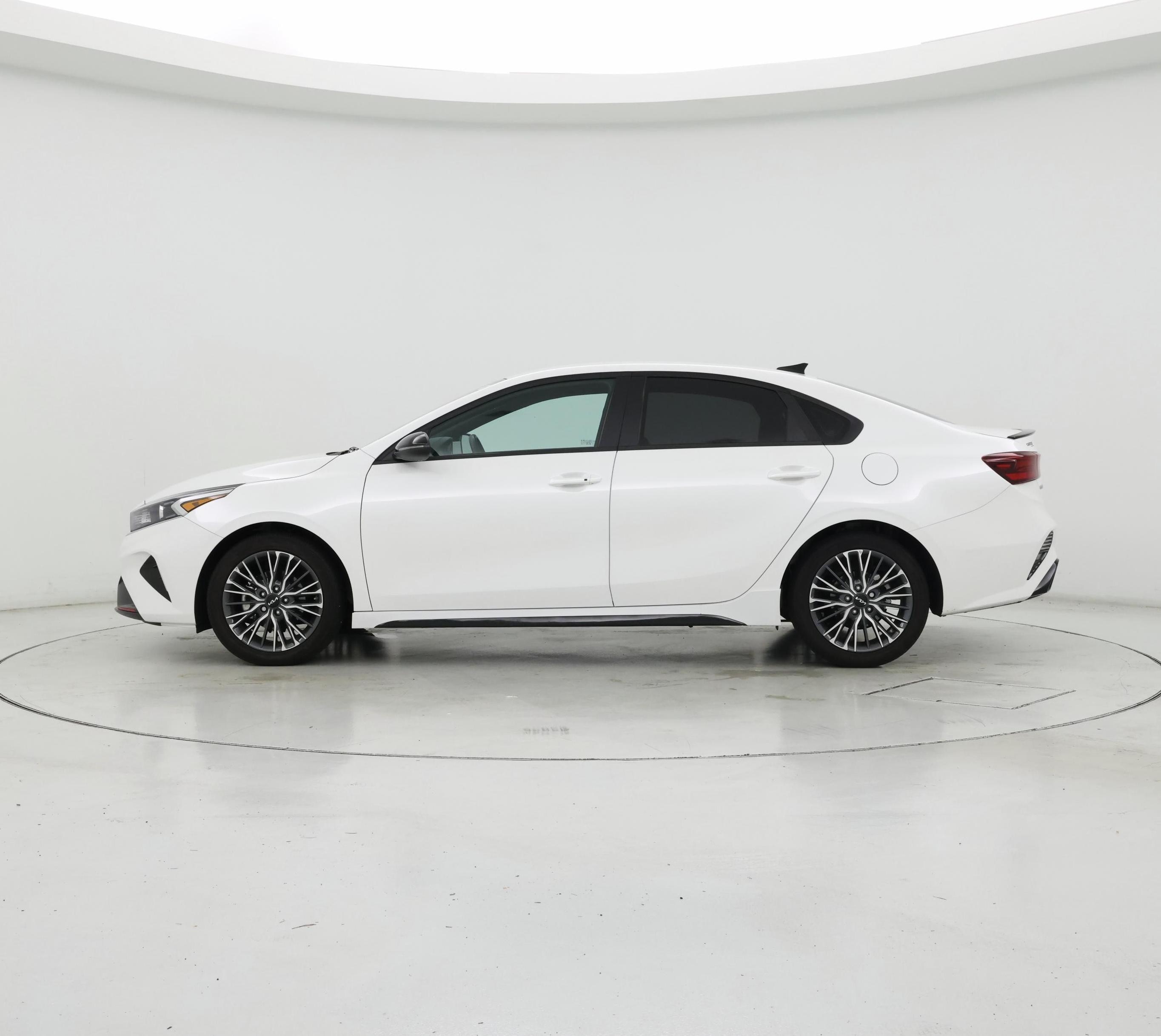 Thumbnail: 2023 Kia Forte - 3