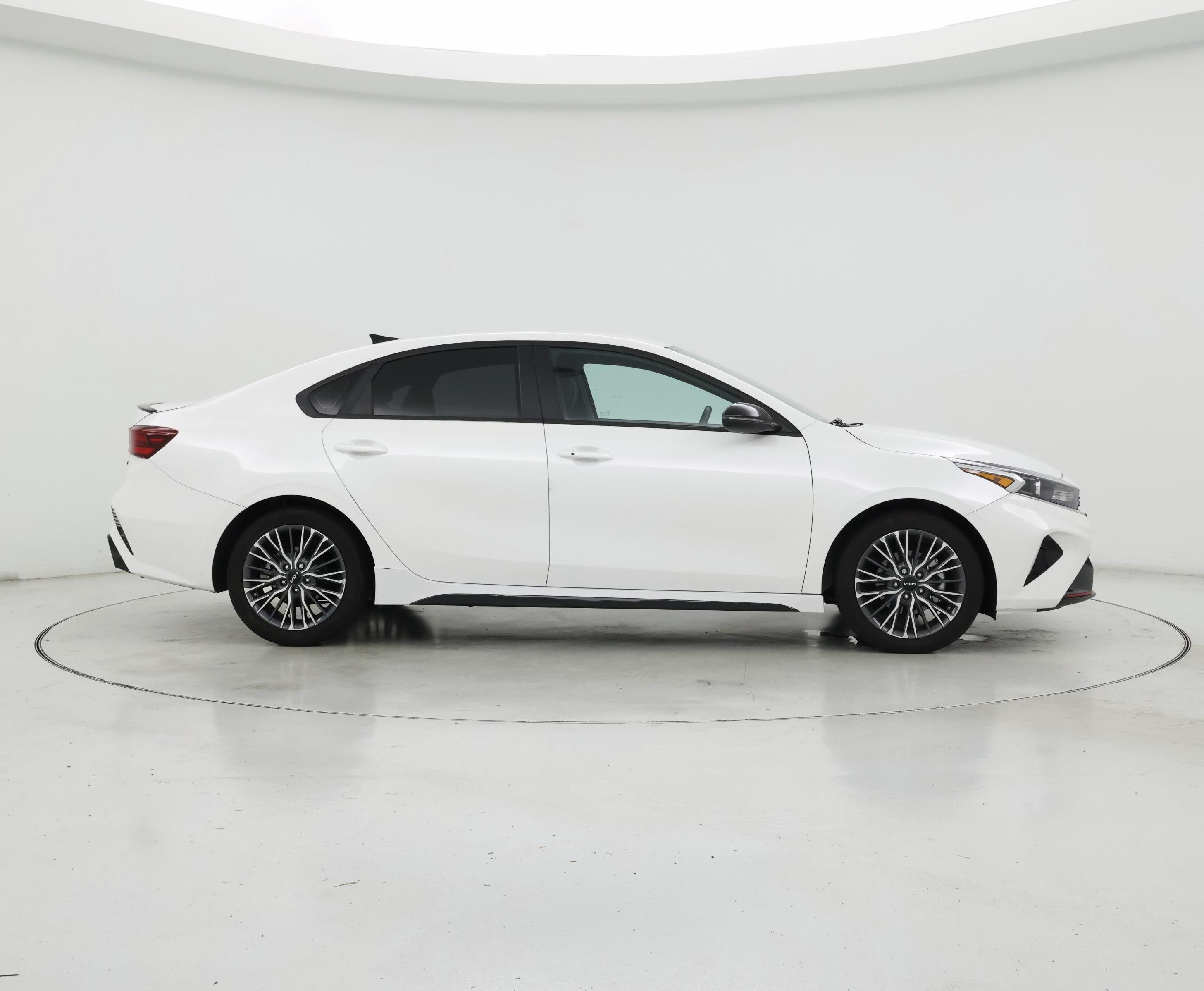 Thumbnail: 2023 Kia Forte - 7