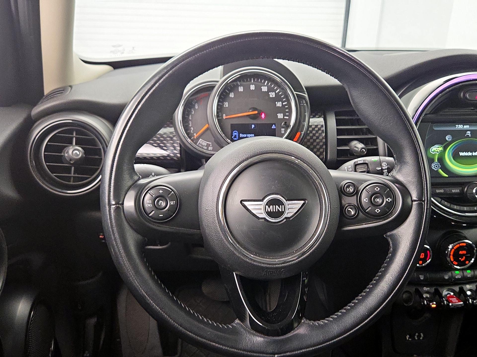 Thumbnail: 2018 MINI Cooper Hardtop - 10