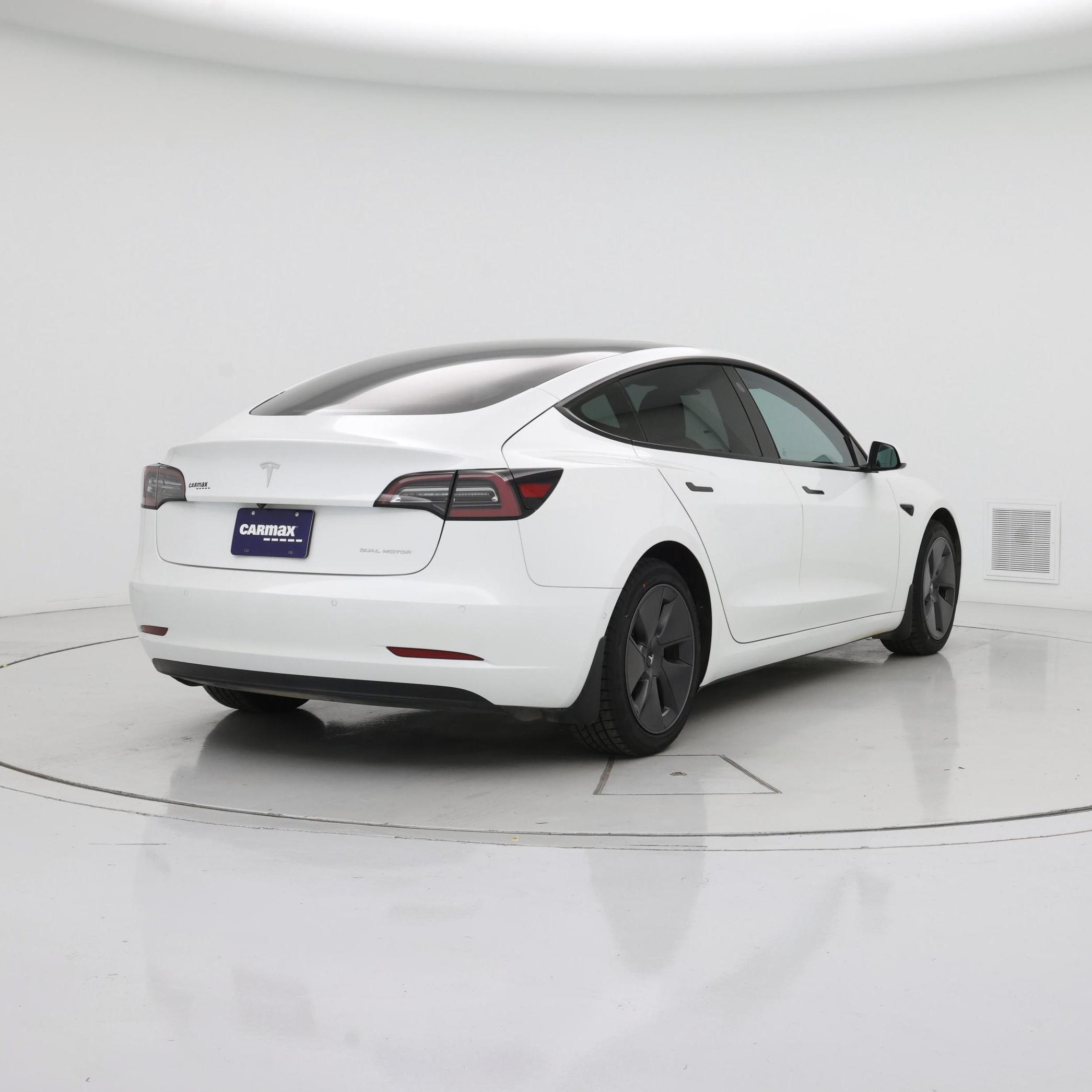 Thumbnail: 2021 Tesla Model 3 - 8