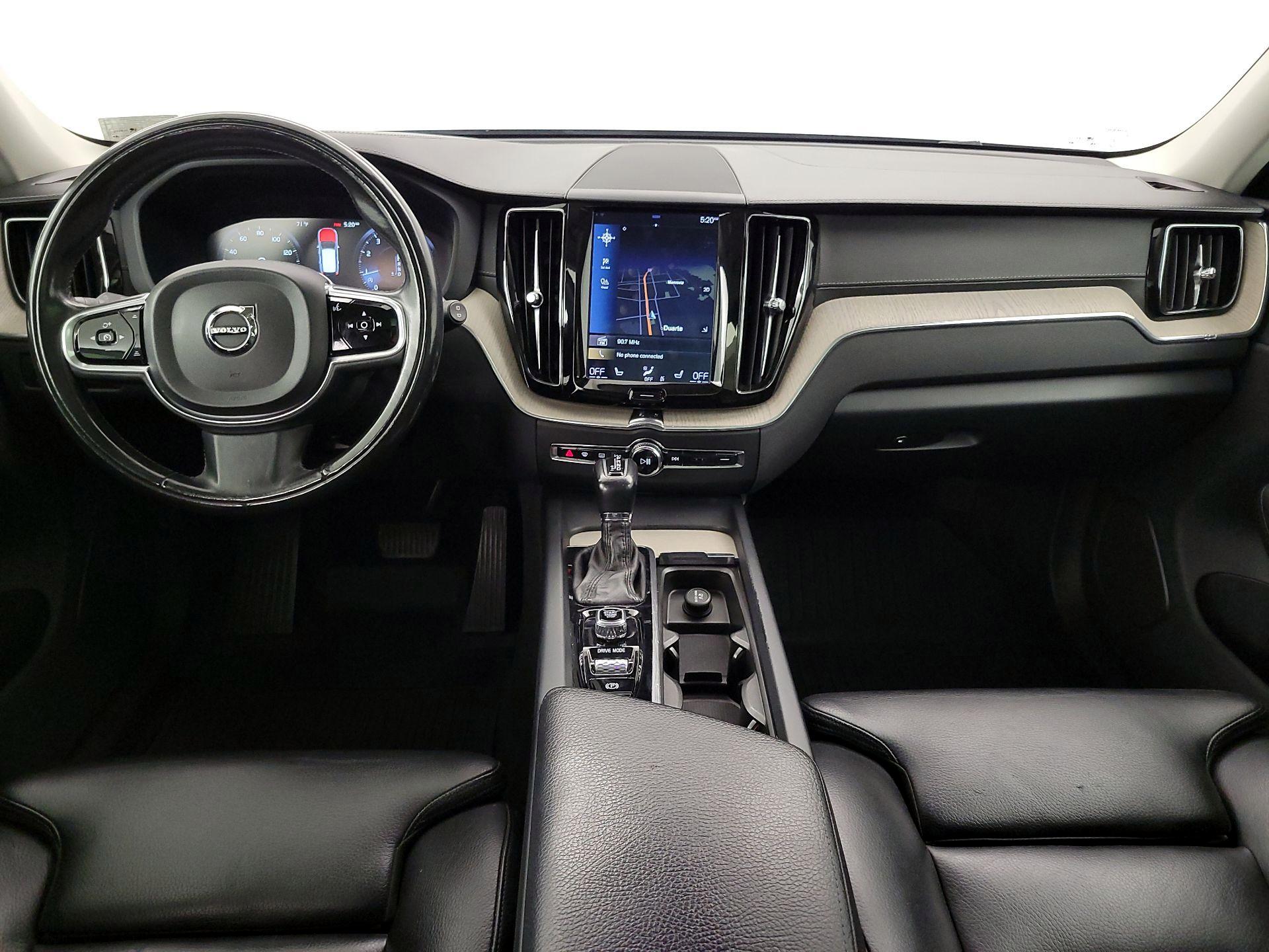 Thumbnail: 2018 Volvo XC60 - 9