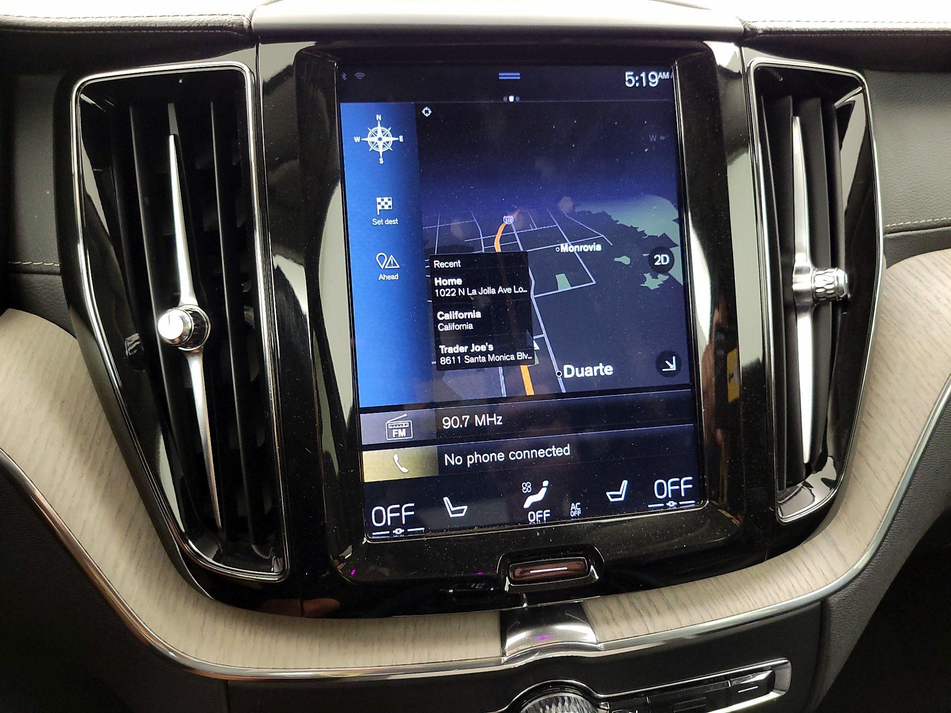 Thumbnail: 2018 Volvo XC60 - 14
