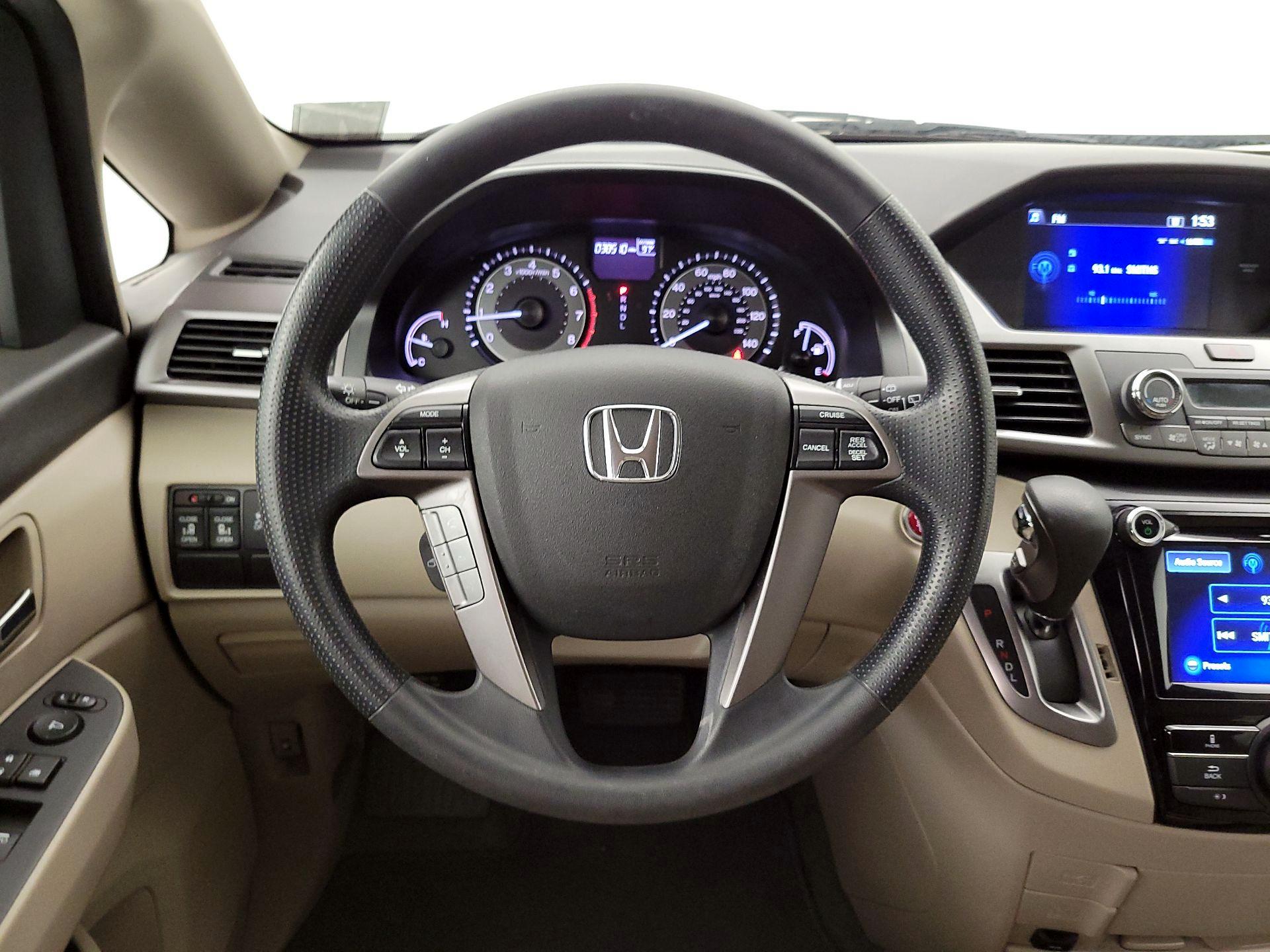 Thumbnail: 2017 Honda Odyssey - 10
