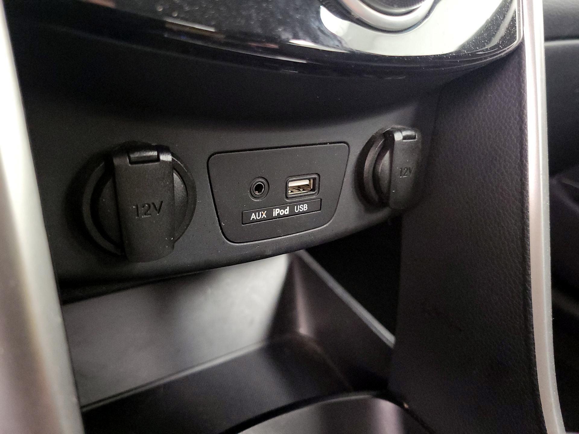 Thumbnail: 2016 Hyundai Elantra - 17