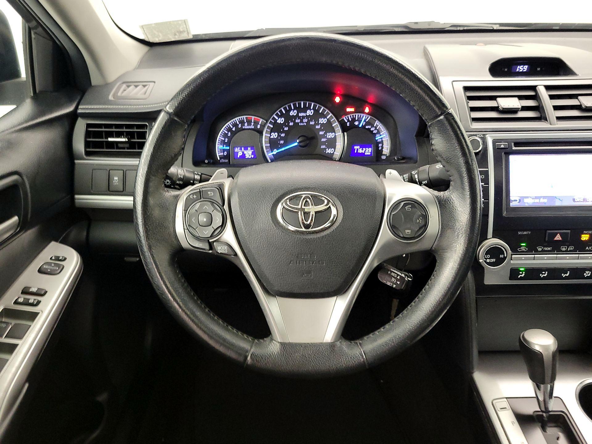 Thumbnail: 2014 Toyota Camry - 10