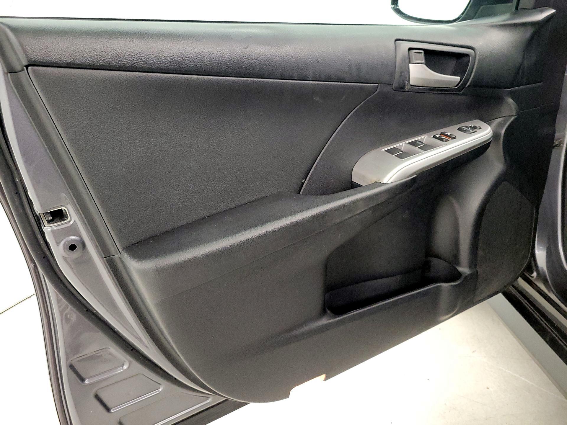 Thumbnail: 2014 Toyota Camry - 12