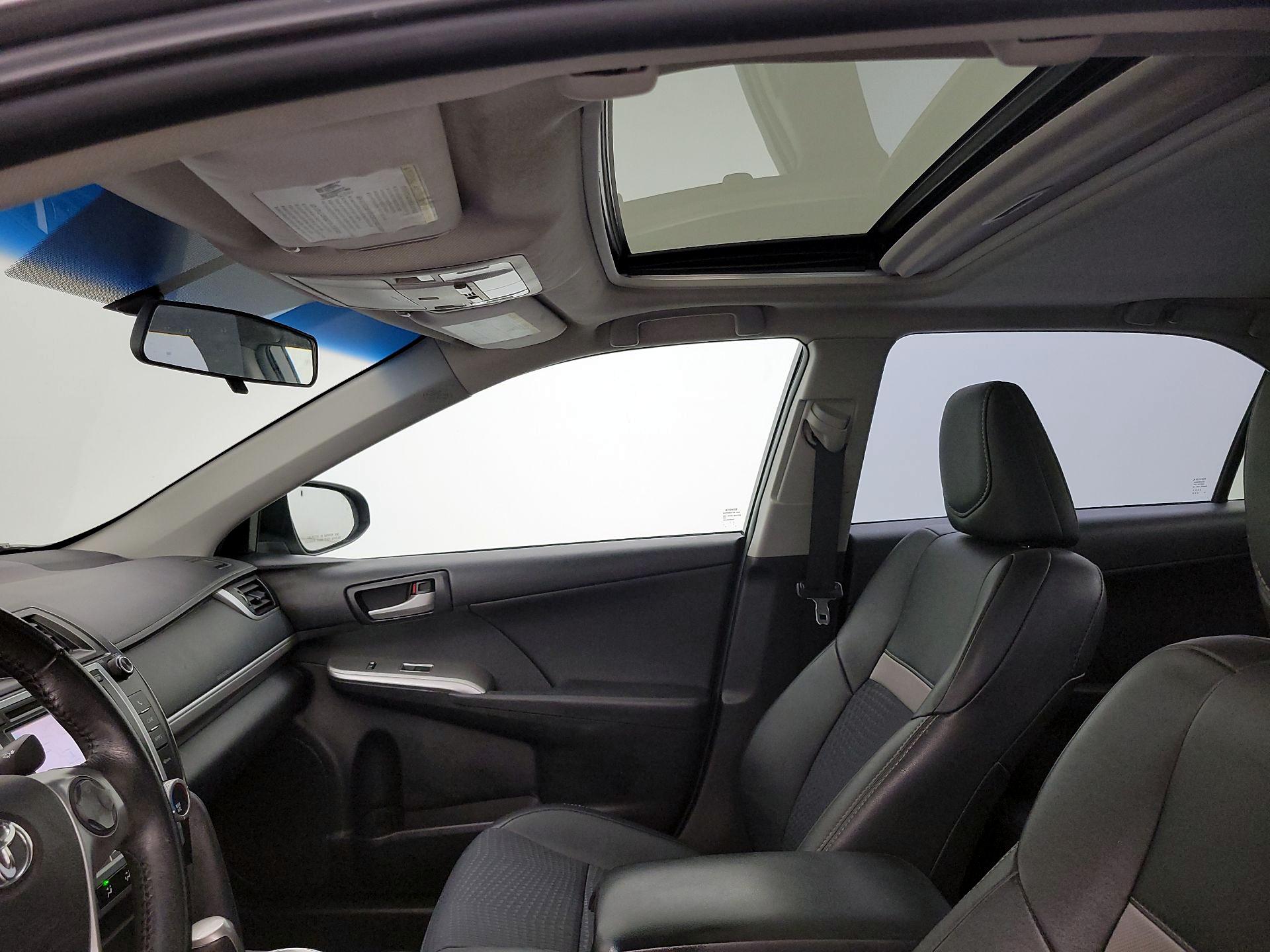 Thumbnail: 2014 Toyota Camry - 20