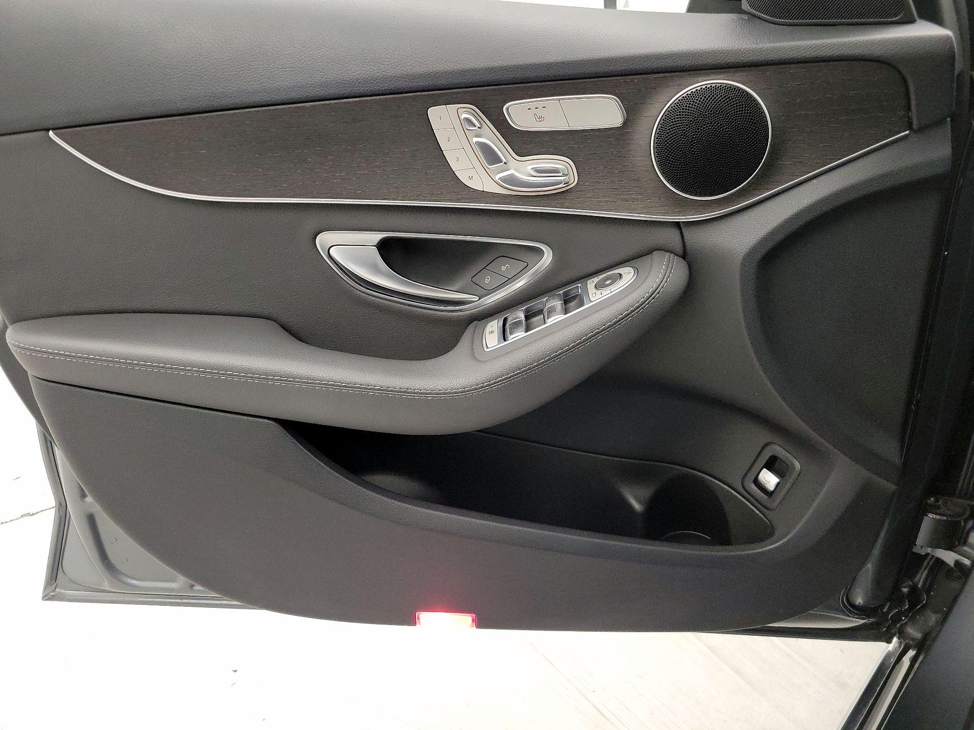 Thumbnail: 2019 Mercedes-Benz C-Class - 12
