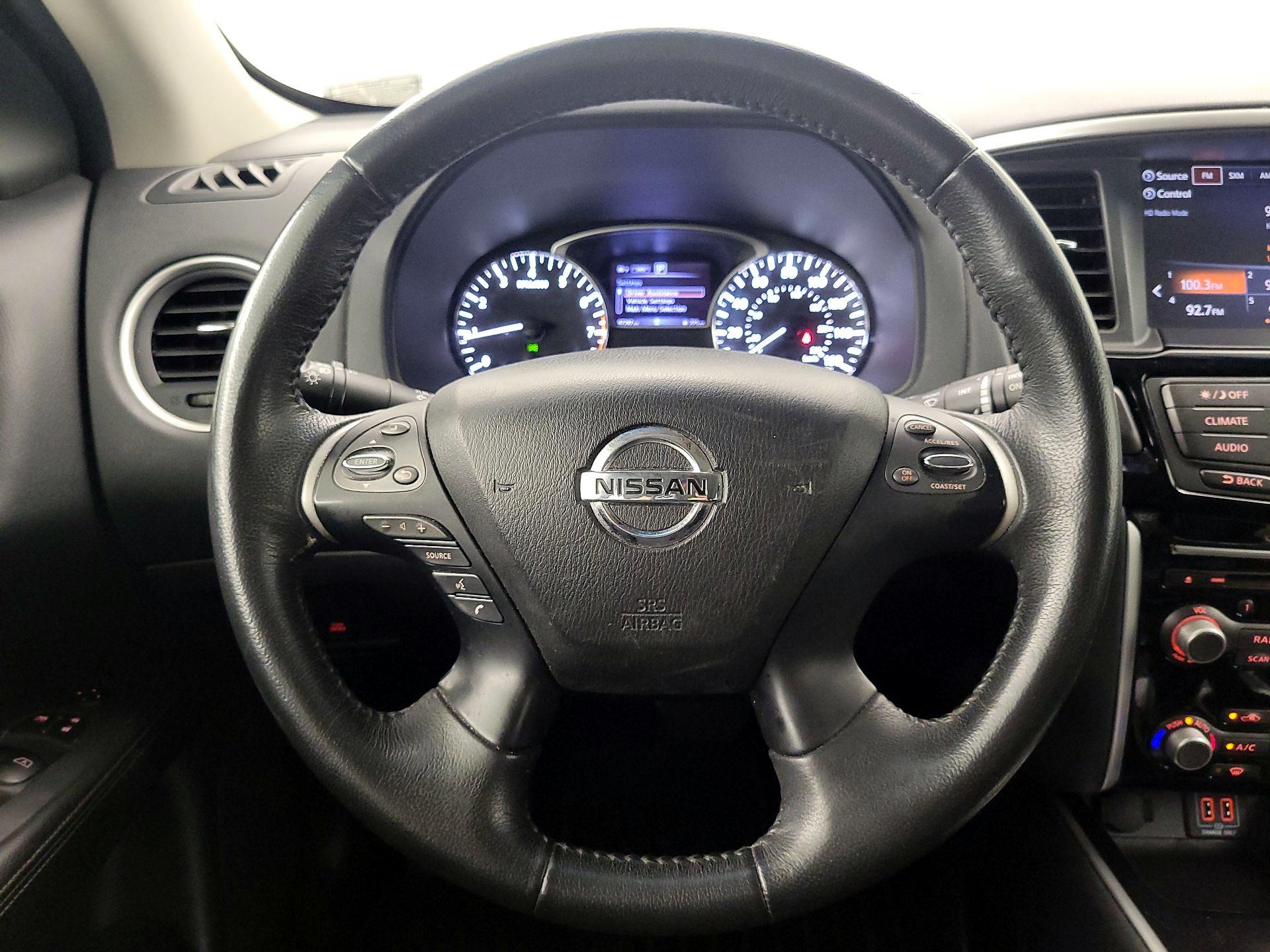 Thumbnail: 2018 Nissan Pathfinder - 10