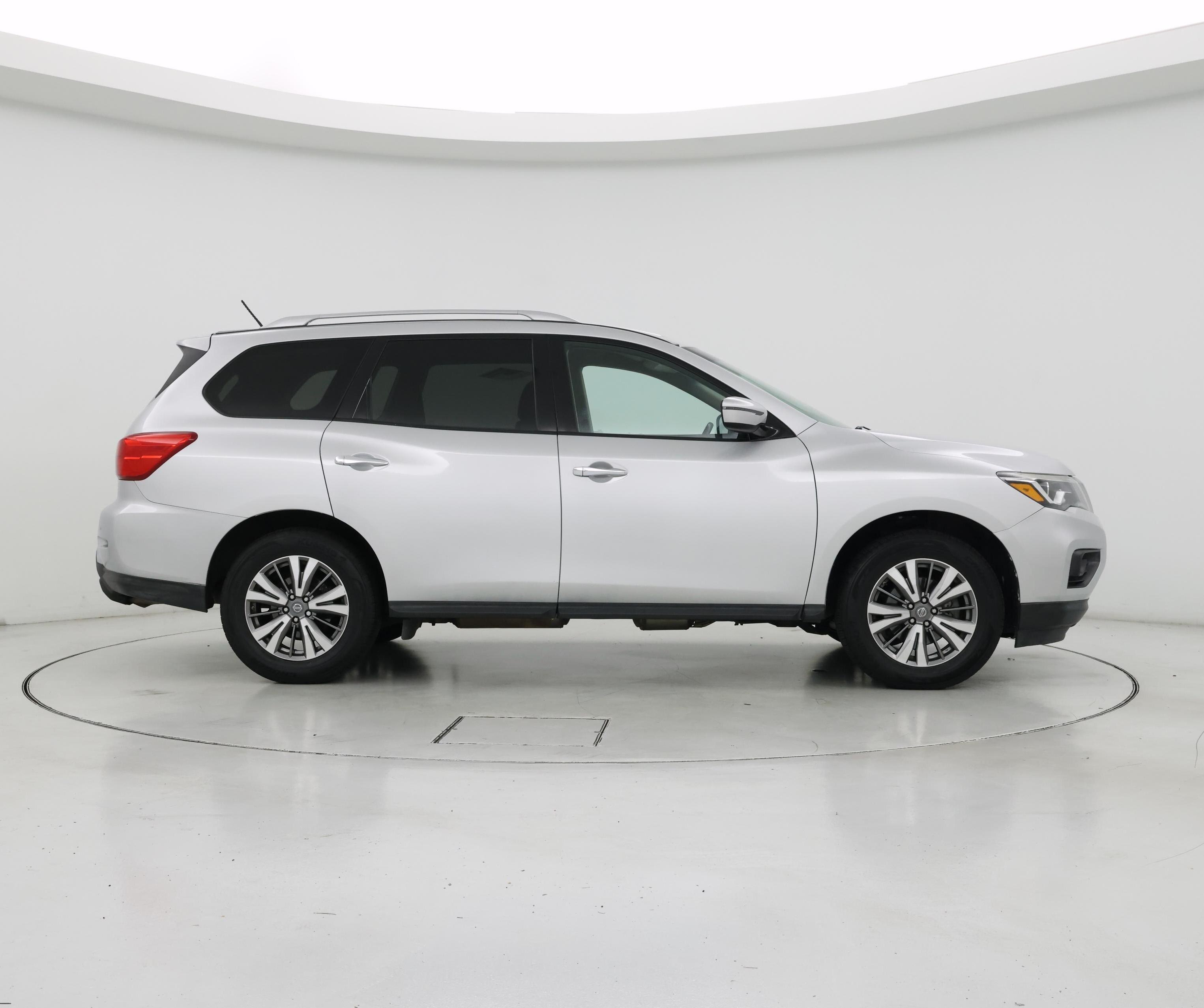 Thumbnail: 2018 Nissan Pathfinder - 7