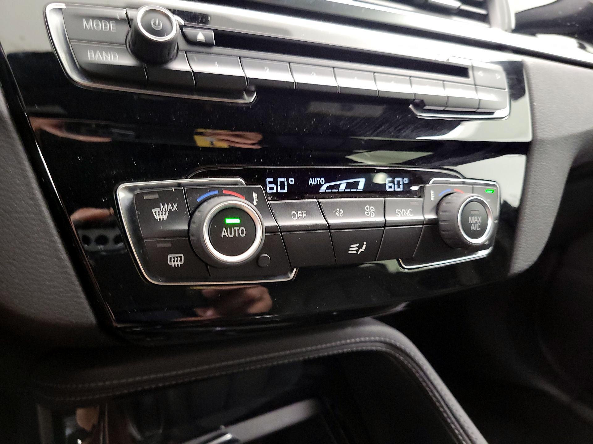 Thumbnail: 2016 BMW X1 - 15