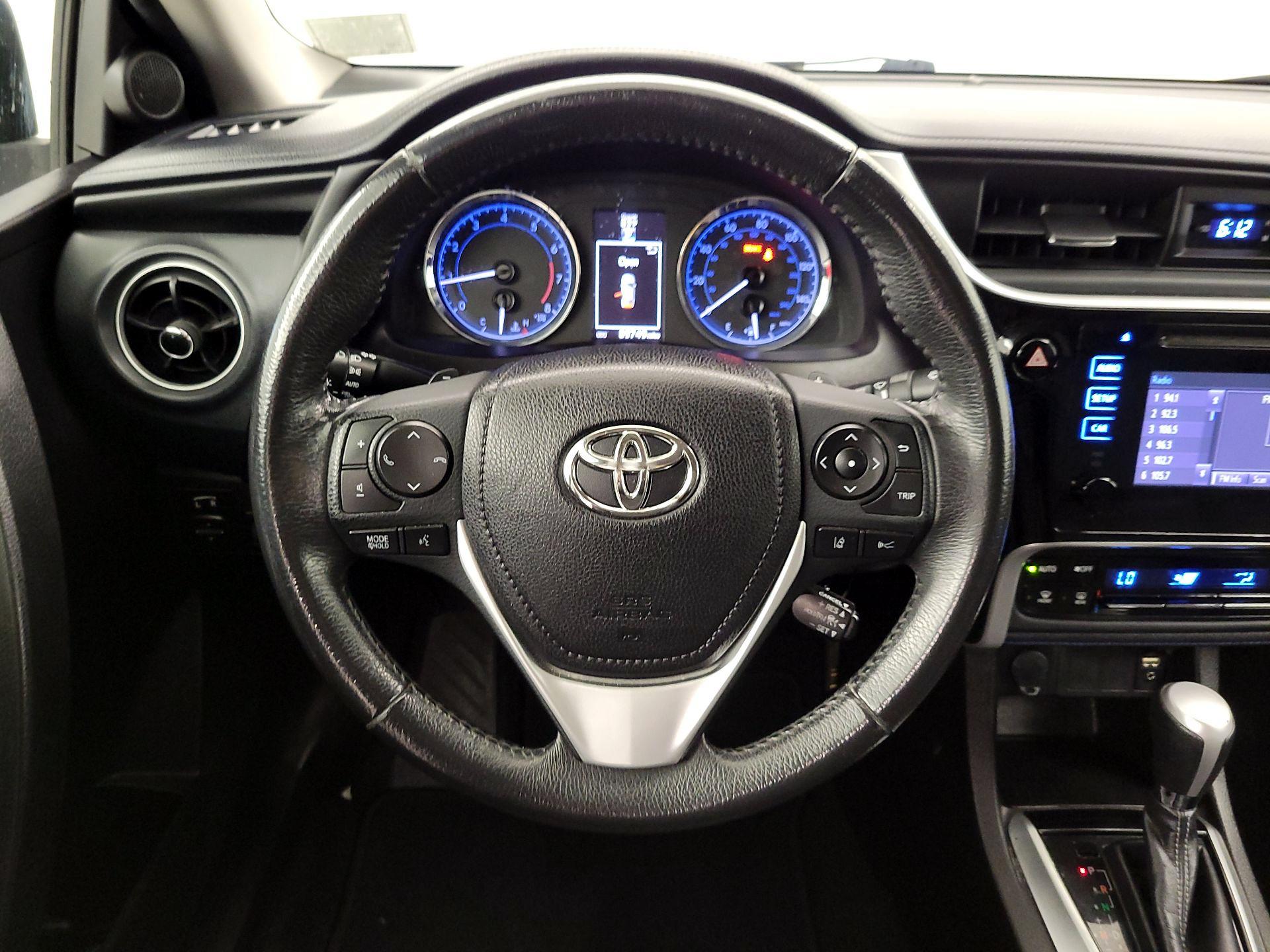 Thumbnail: 2018 Toyota Corolla - 10