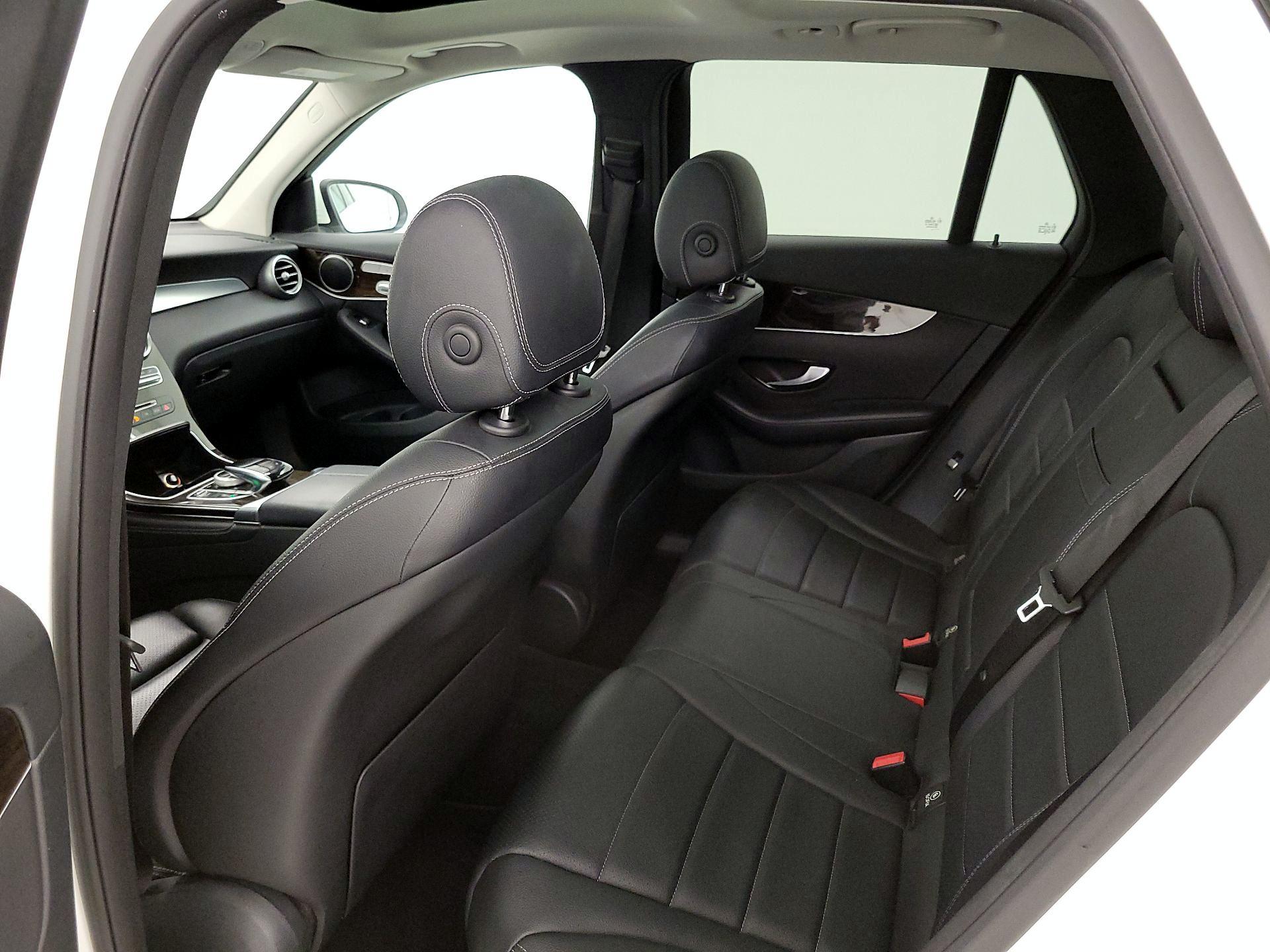 Thumbnail: 2016 Mercedes-Benz GLC - 19