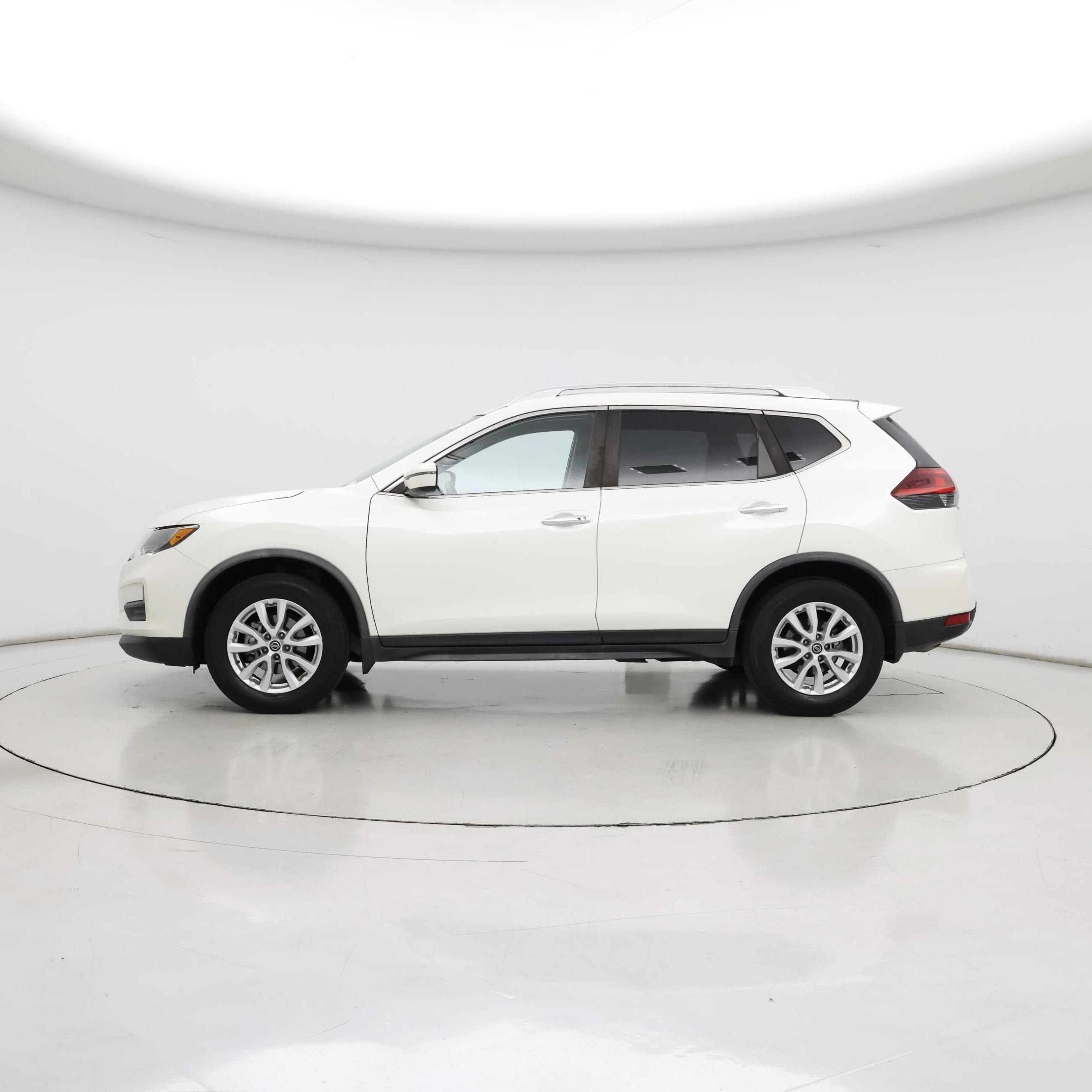 Thumbnail: 2020 Nissan Rogue - 3