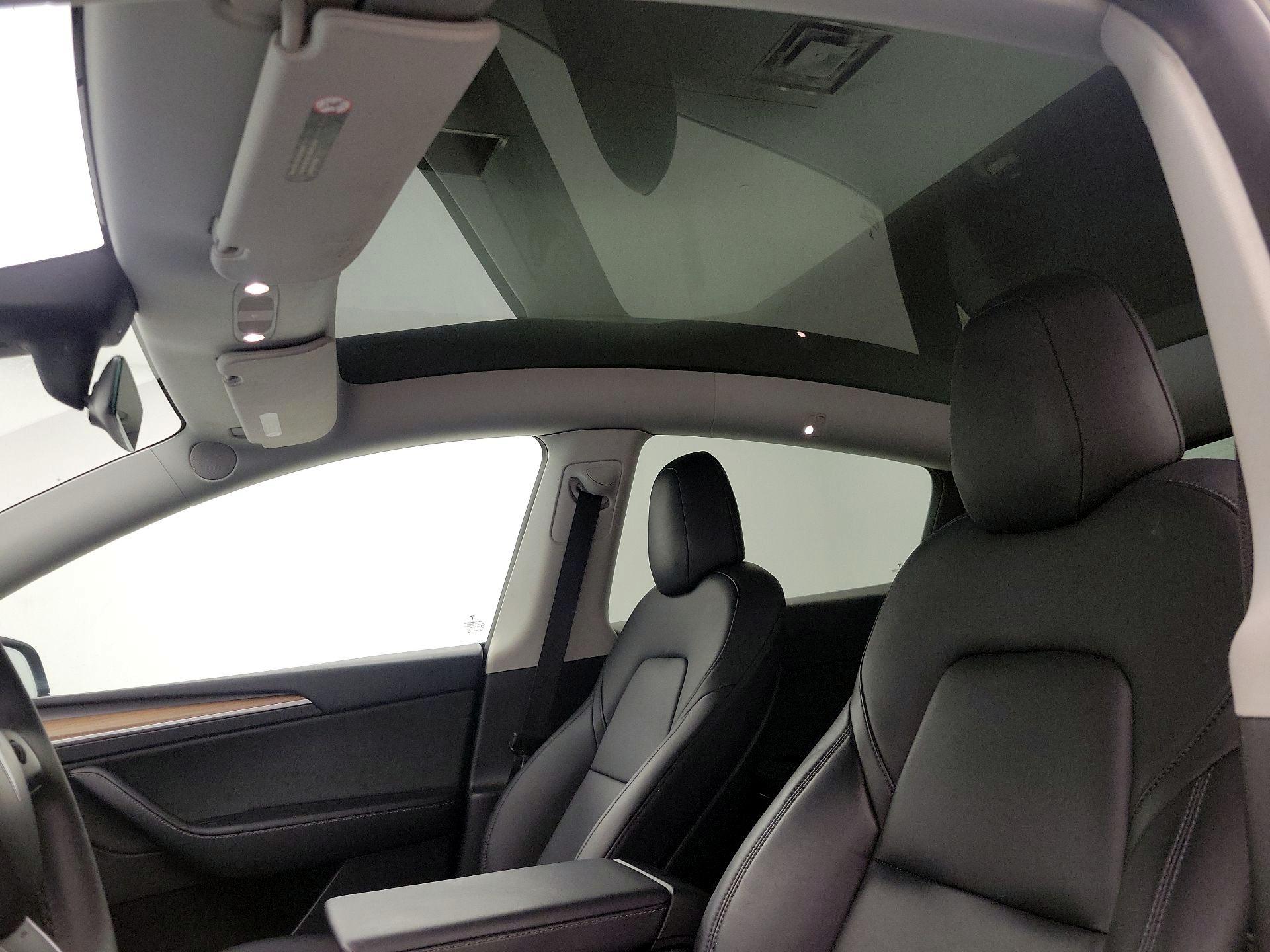 Thumbnail: 2022 Tesla Model Y - 18