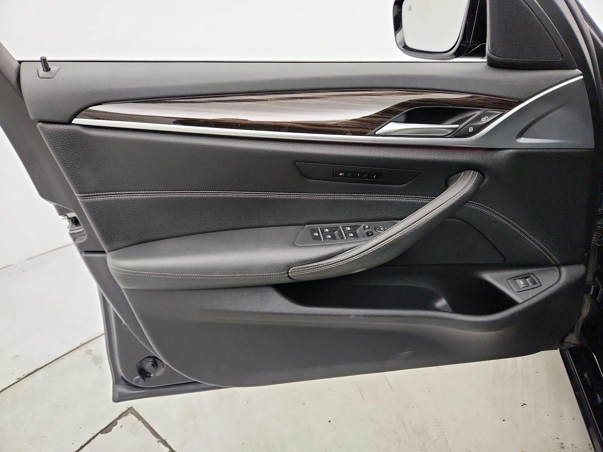 Thumbnail: 2019 BMW 5 Series - 12