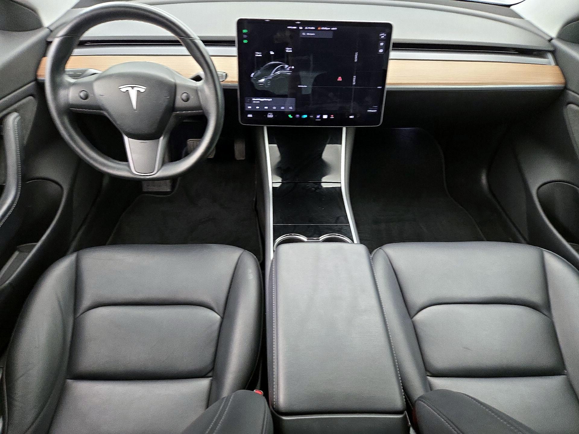 Thumbnail: 2018 Tesla Model 3 - 9