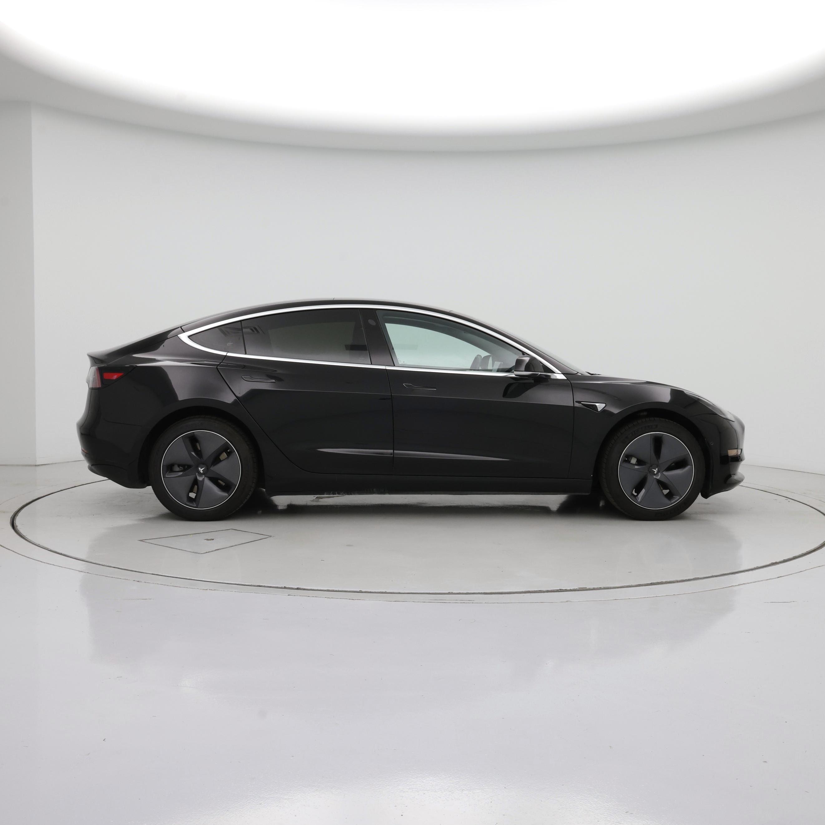 Thumbnail: 2018 Tesla Model 3 - 7