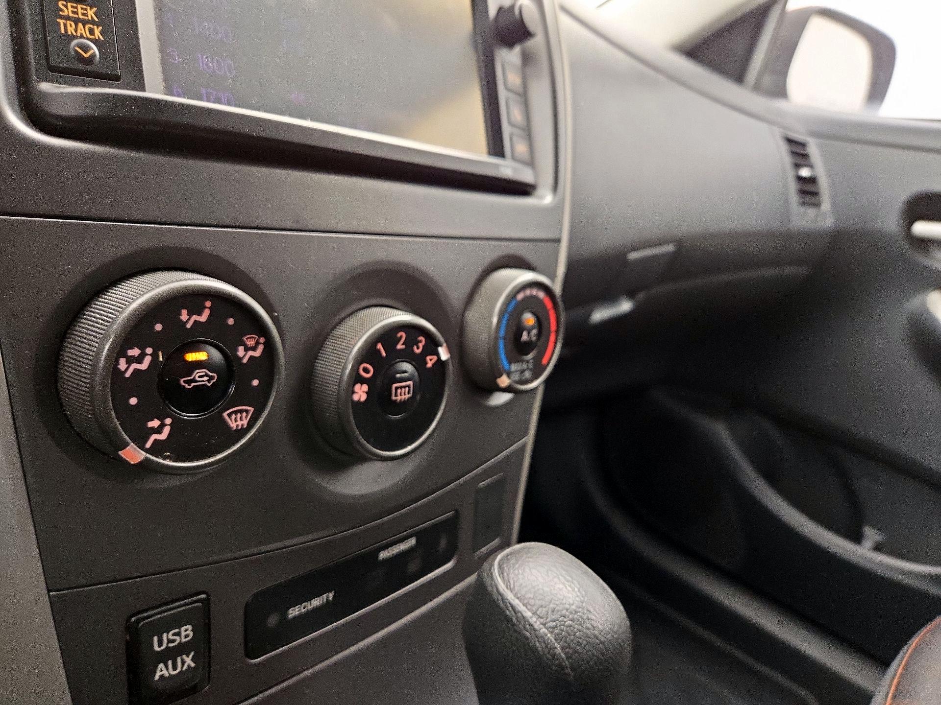 Thumbnail: 2013 Toyota Corolla - 16