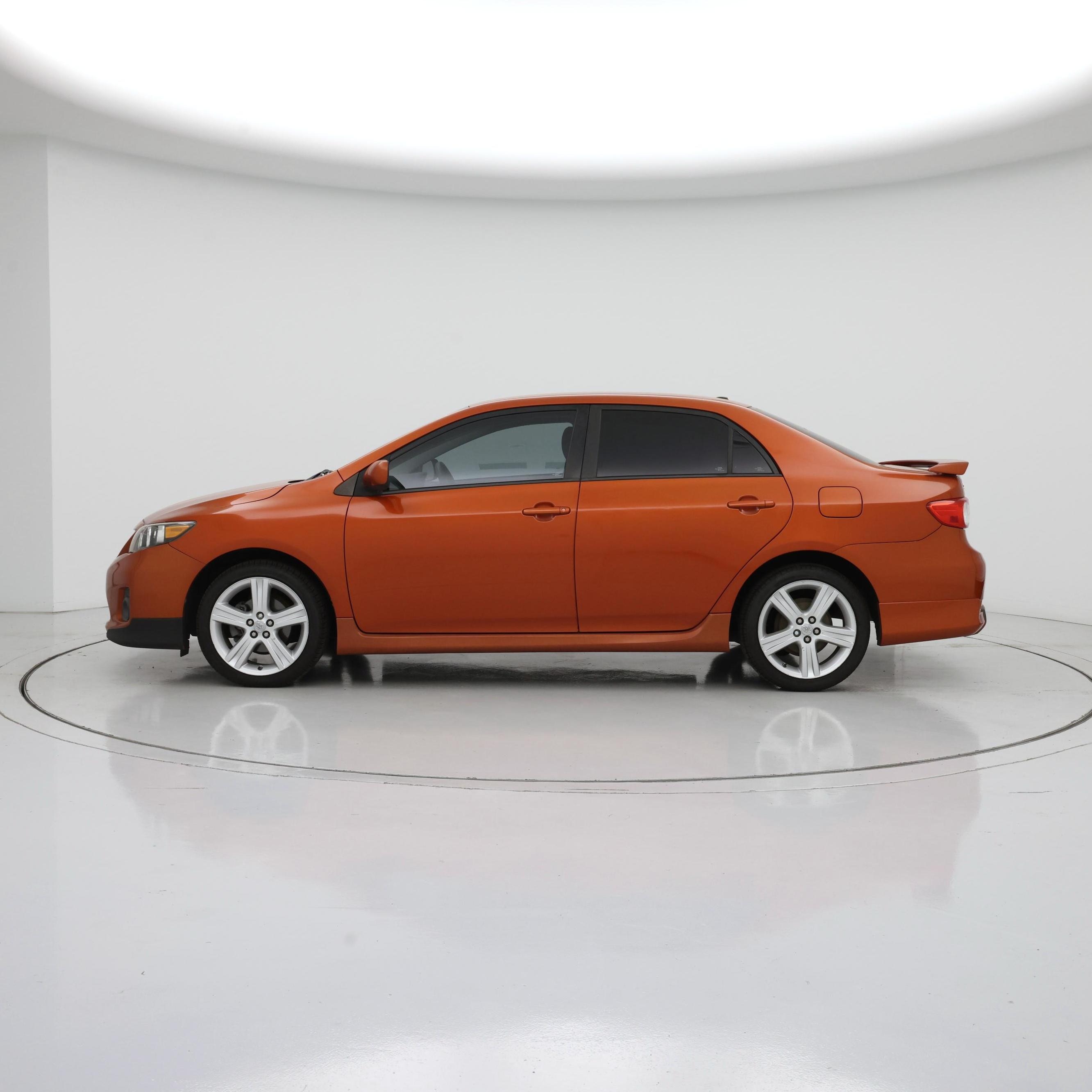 Thumbnail: 2013 Toyota Corolla - 3