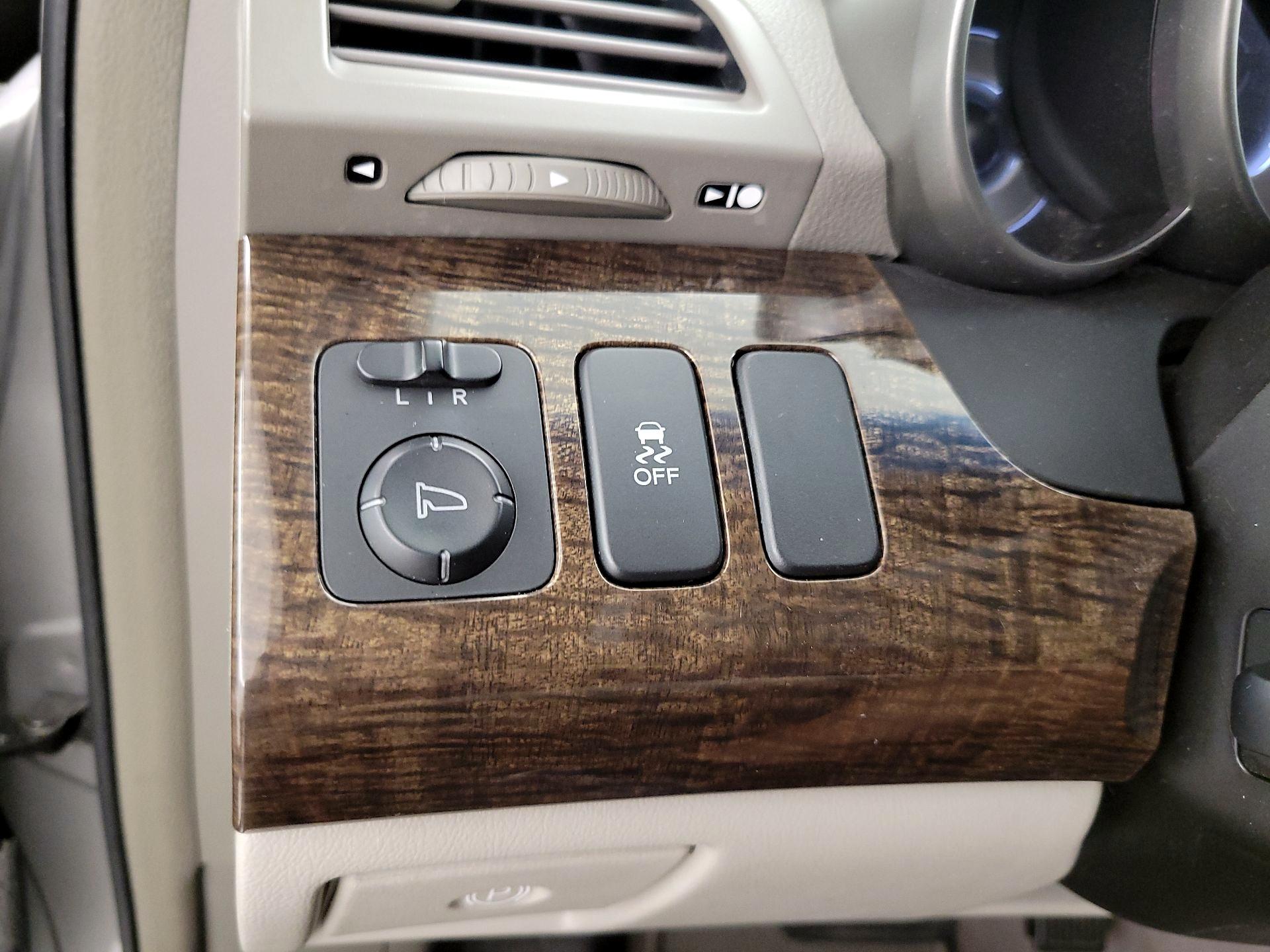 Thumbnail: 2013 Acura MDX - 13