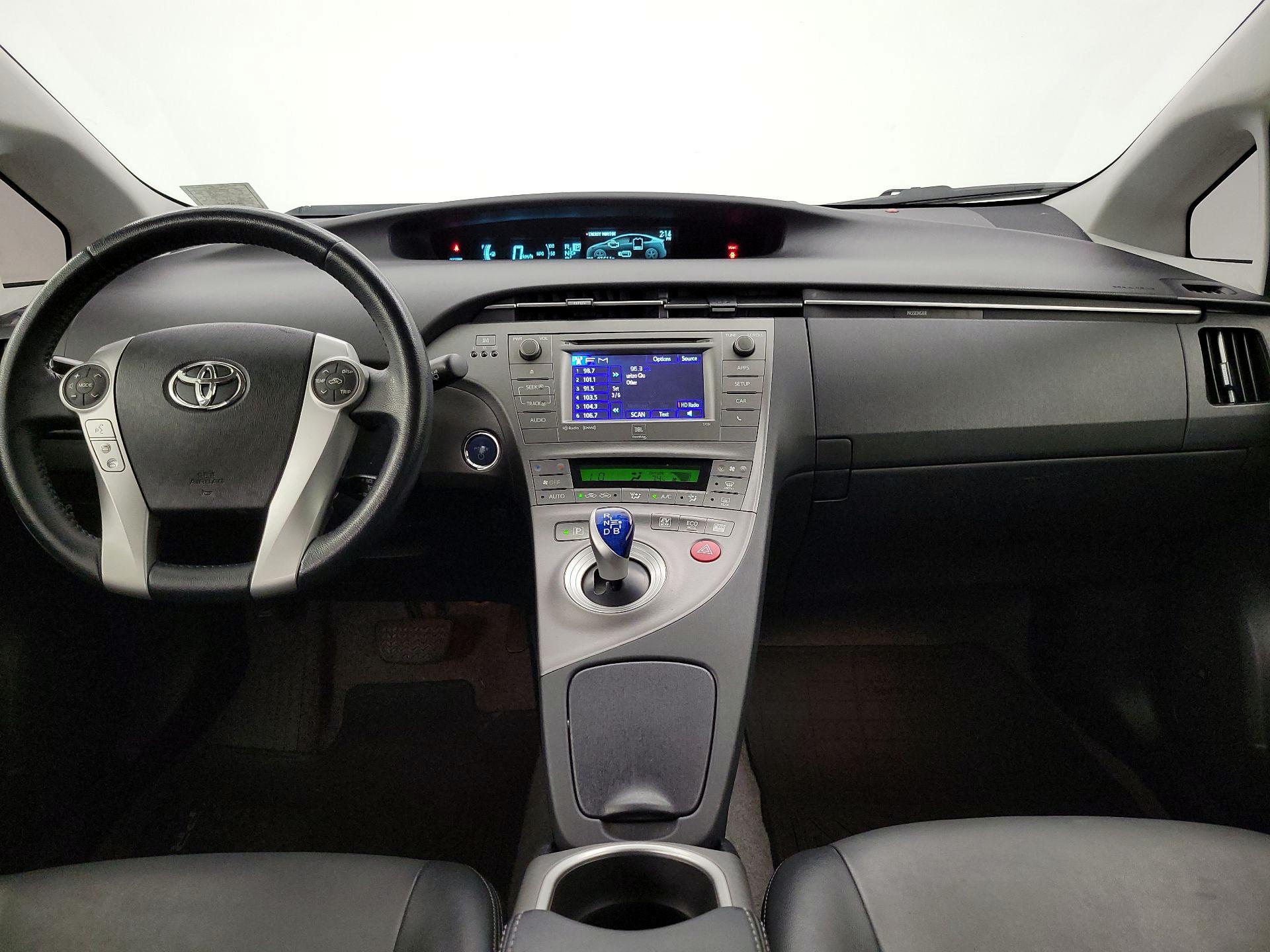 Thumbnail: 2014 Toyota Prius - 9