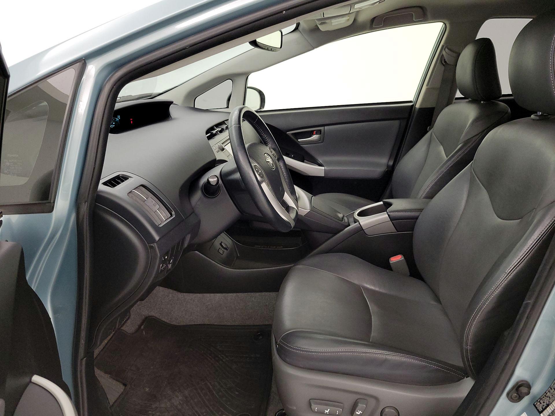 Thumbnail: 2014 Toyota Prius - 11