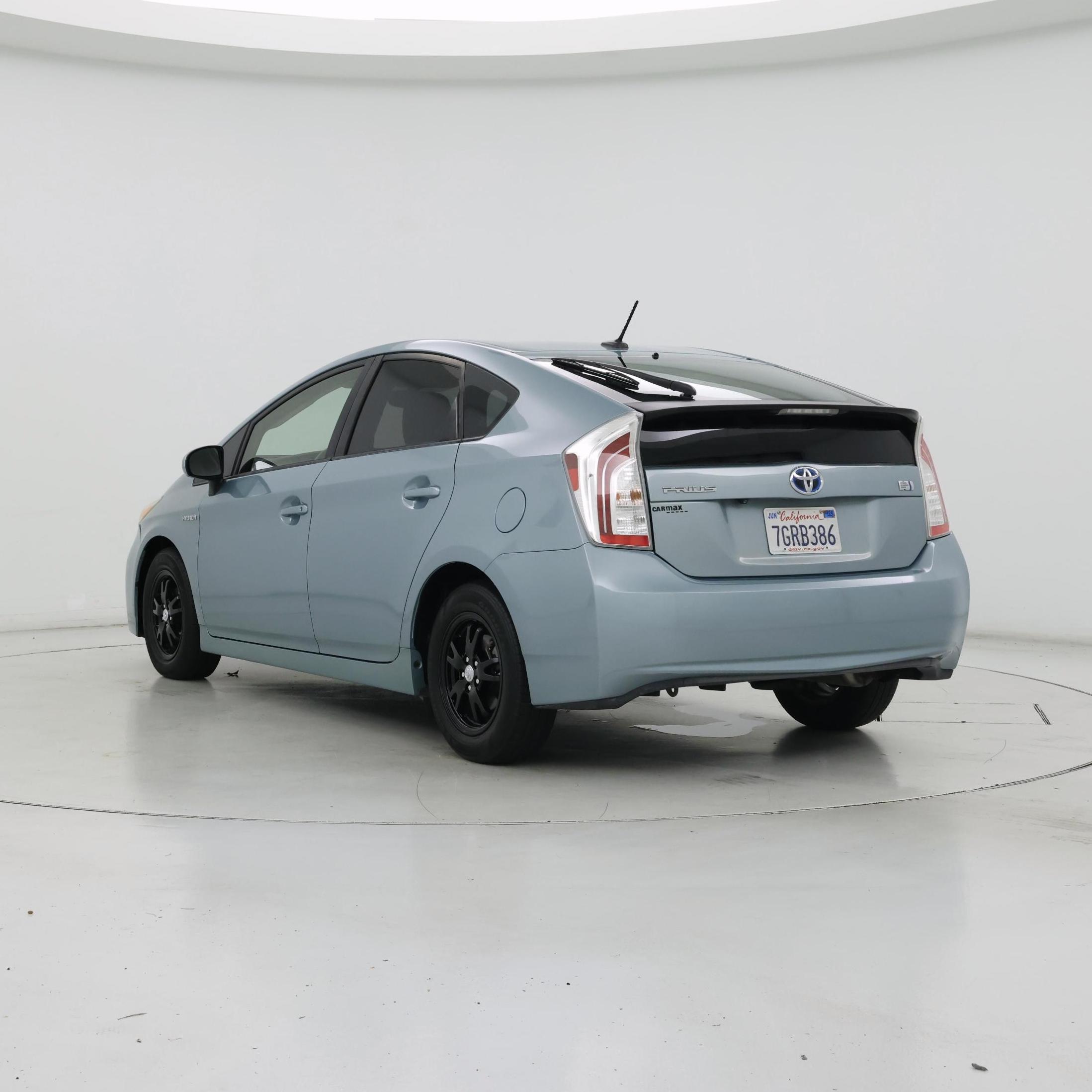 Thumbnail: 2014 Toyota Prius - 2