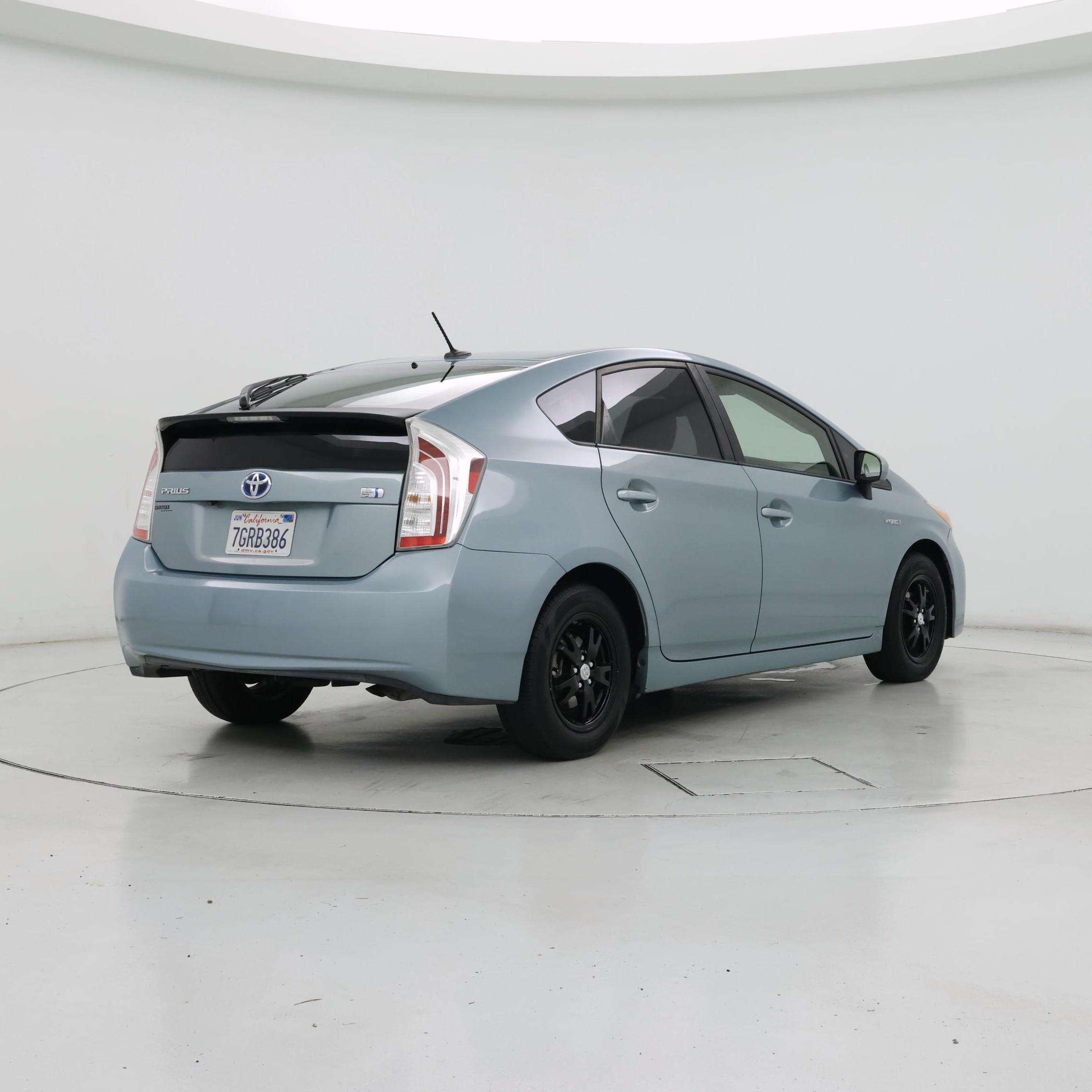 Thumbnail: 2014 Toyota Prius - 8