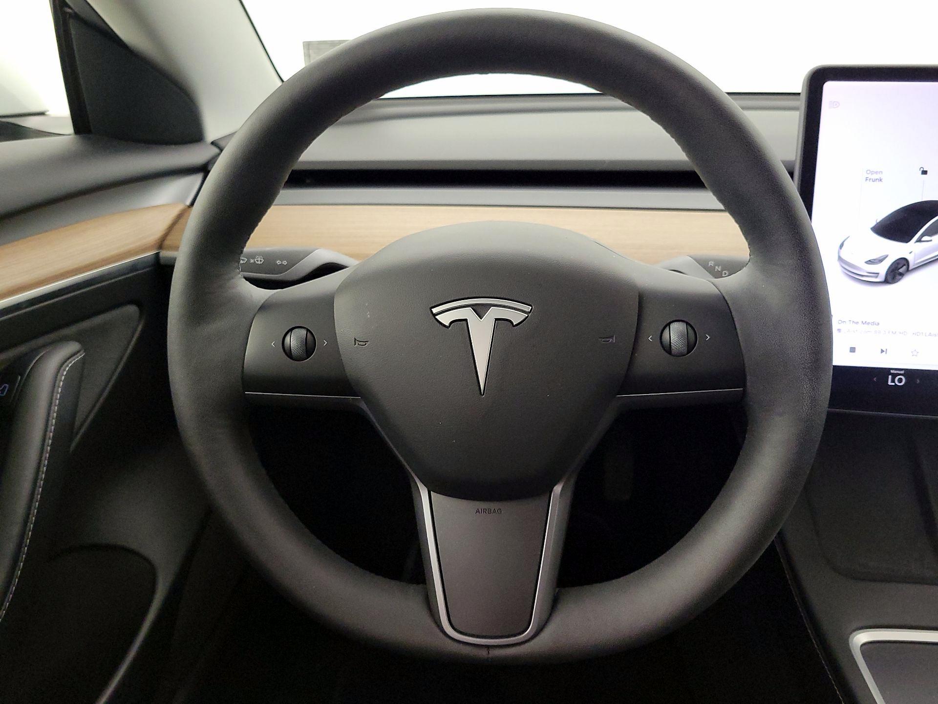 Thumbnail: 2021 Tesla Model 3 - 10