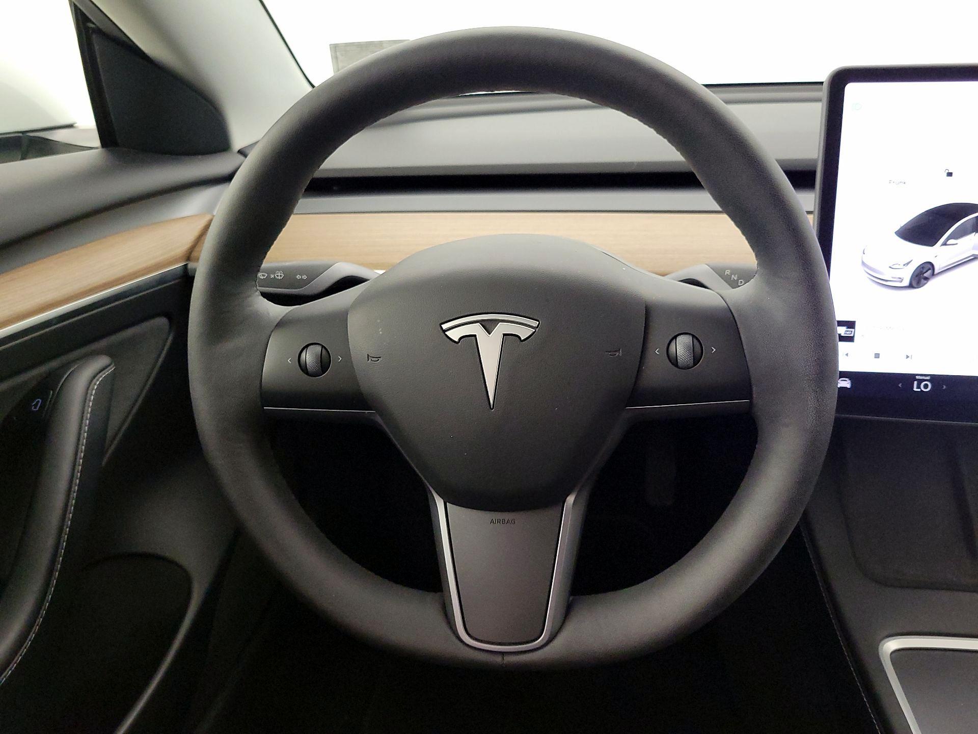 Thumbnail: 2021 Tesla Model 3 - 11