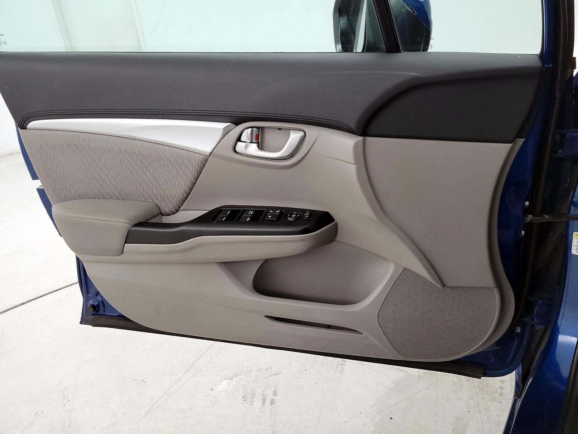 Thumbnail: 2015 Honda Civic - 12