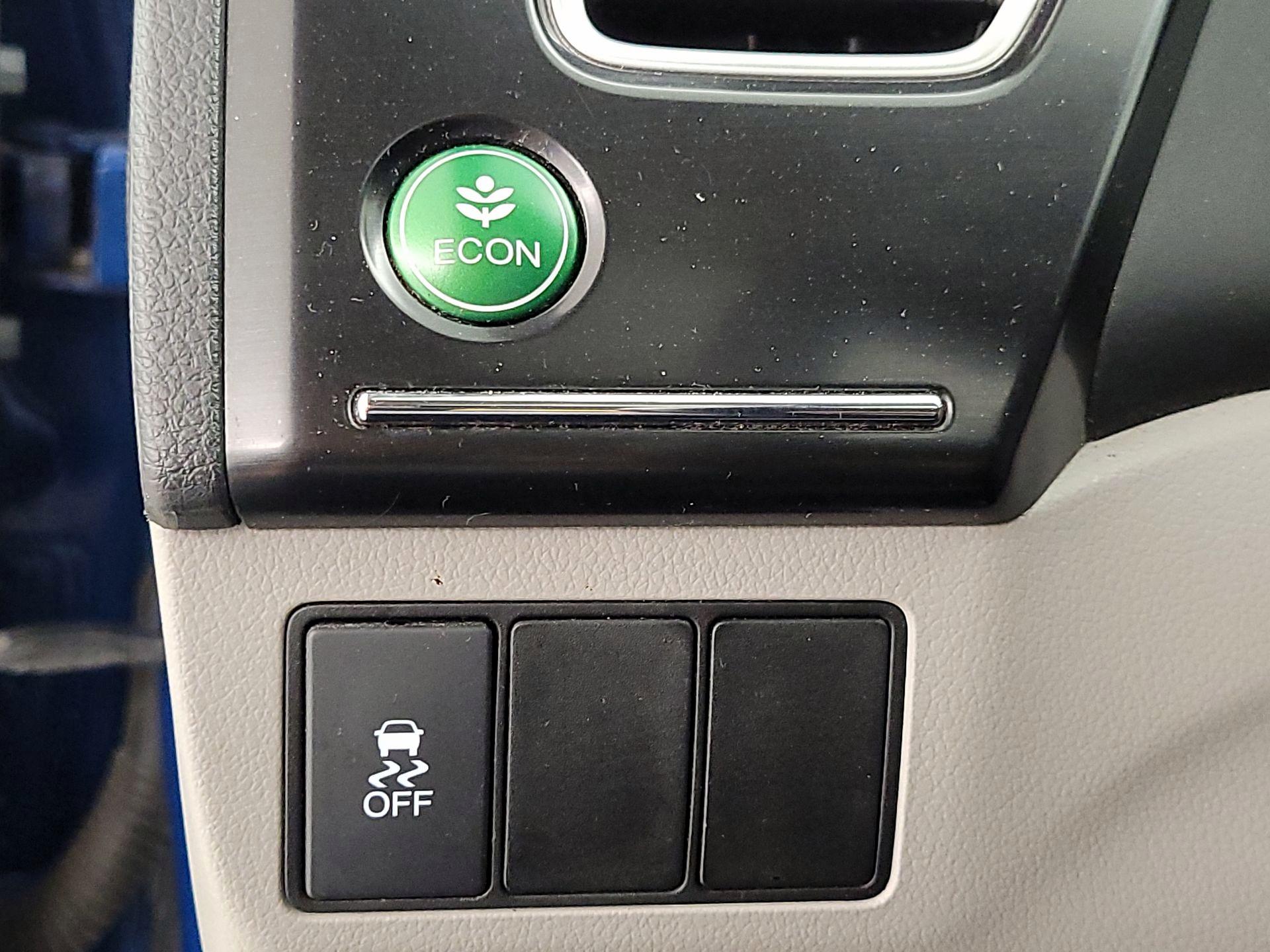 Thumbnail: 2015 Honda Civic - 13
