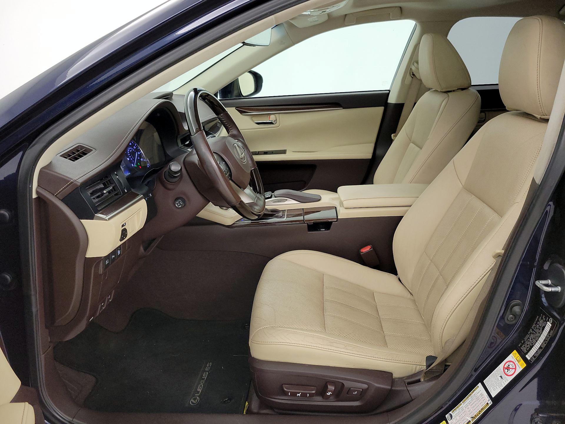 Thumbnail: 2018 Lexus ES - 11