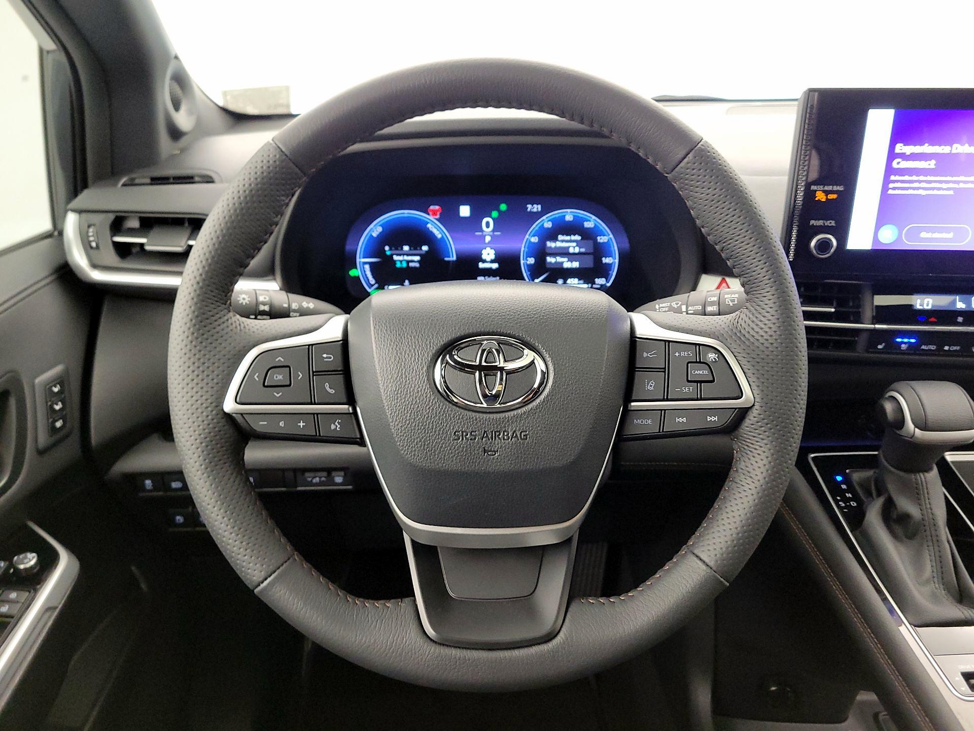 Thumbnail: 2025 Toyota Sienna - 10