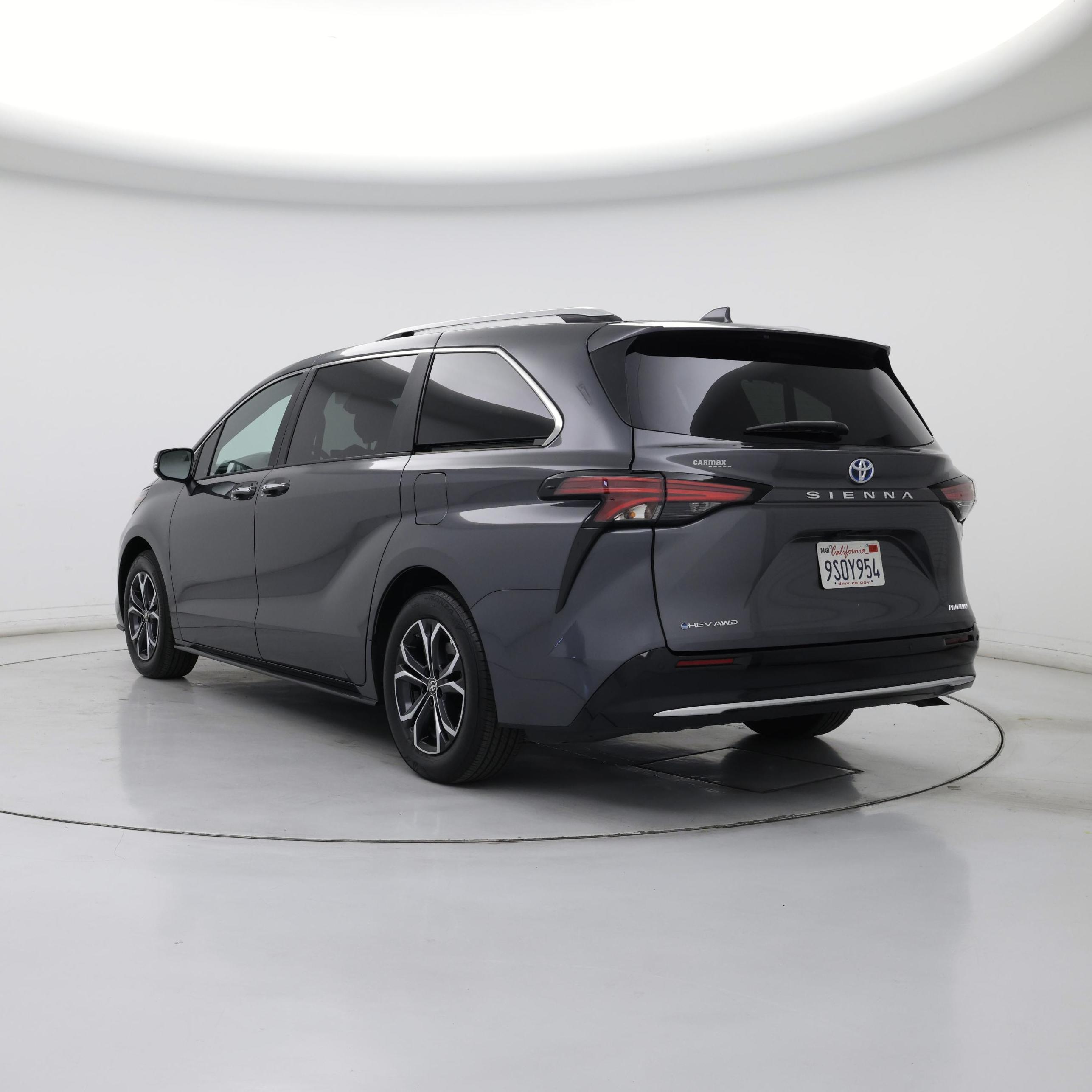 Thumbnail: 2025 Toyota Sienna - 2