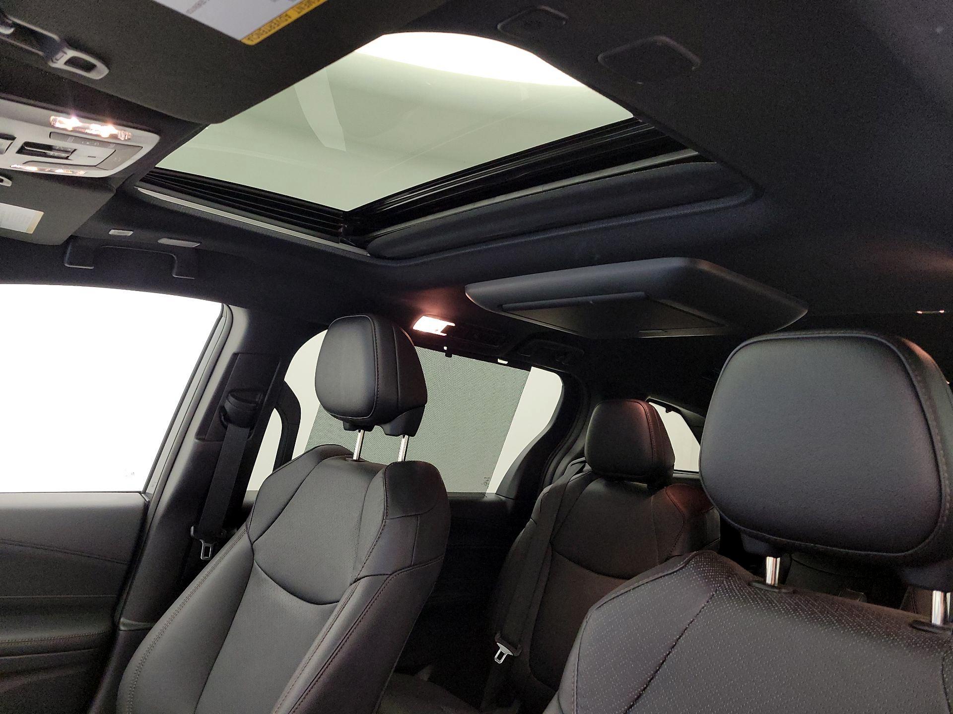 Thumbnail: 2025 Toyota Sienna - 19