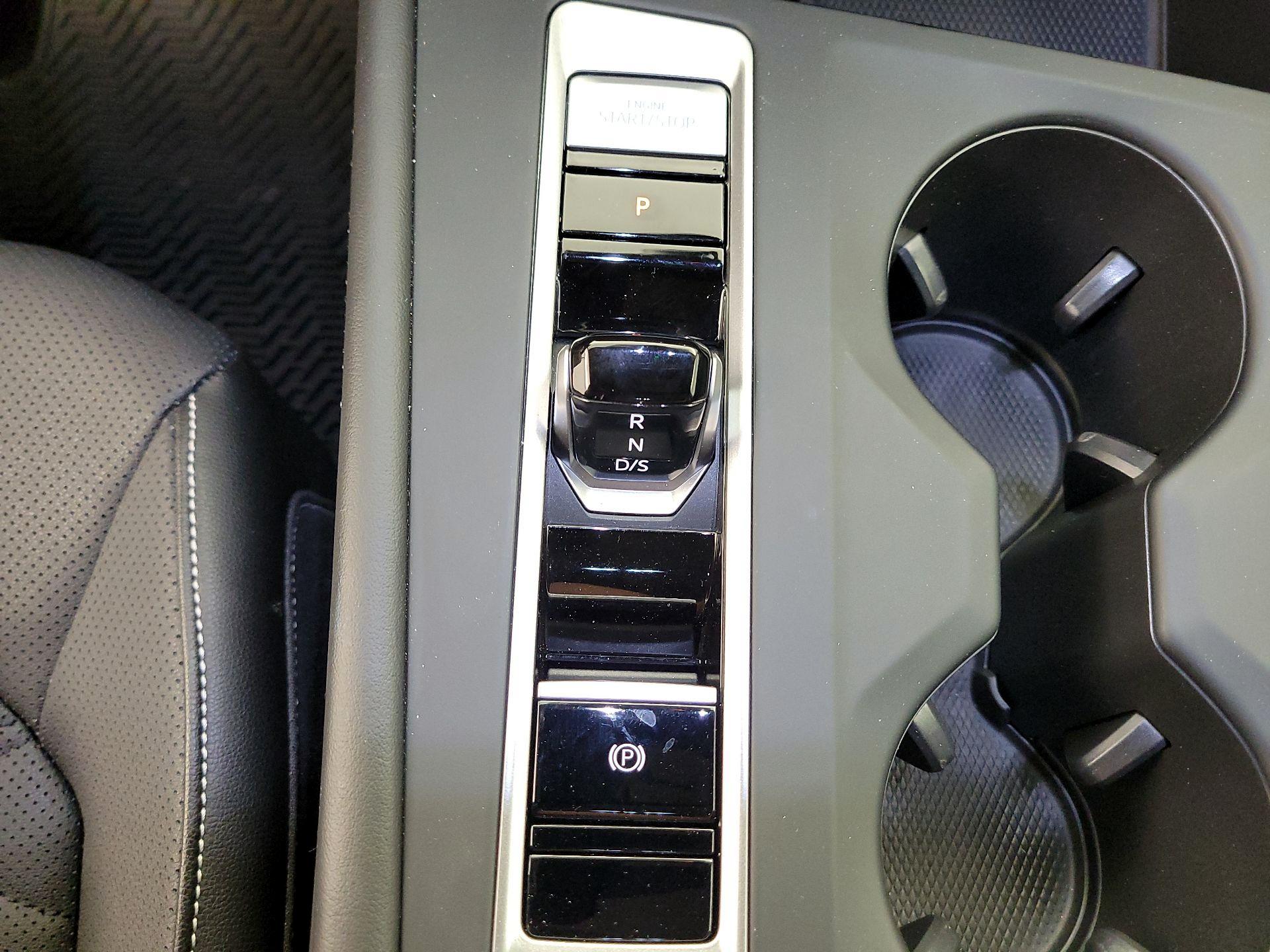 Thumbnail: 2024 Volkswagen Atlas - 17
