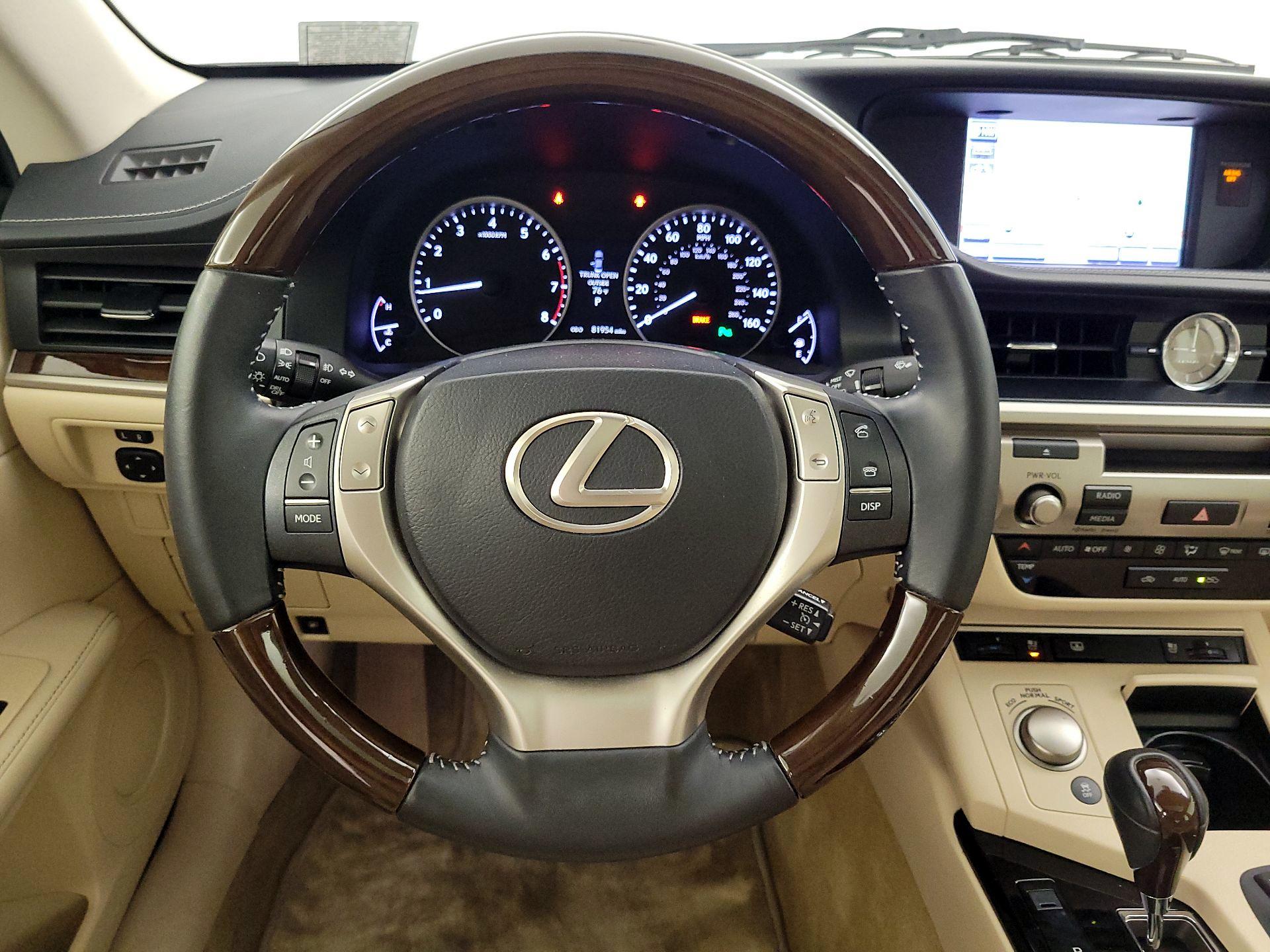 Thumbnail: 2014 Lexus ES - 10