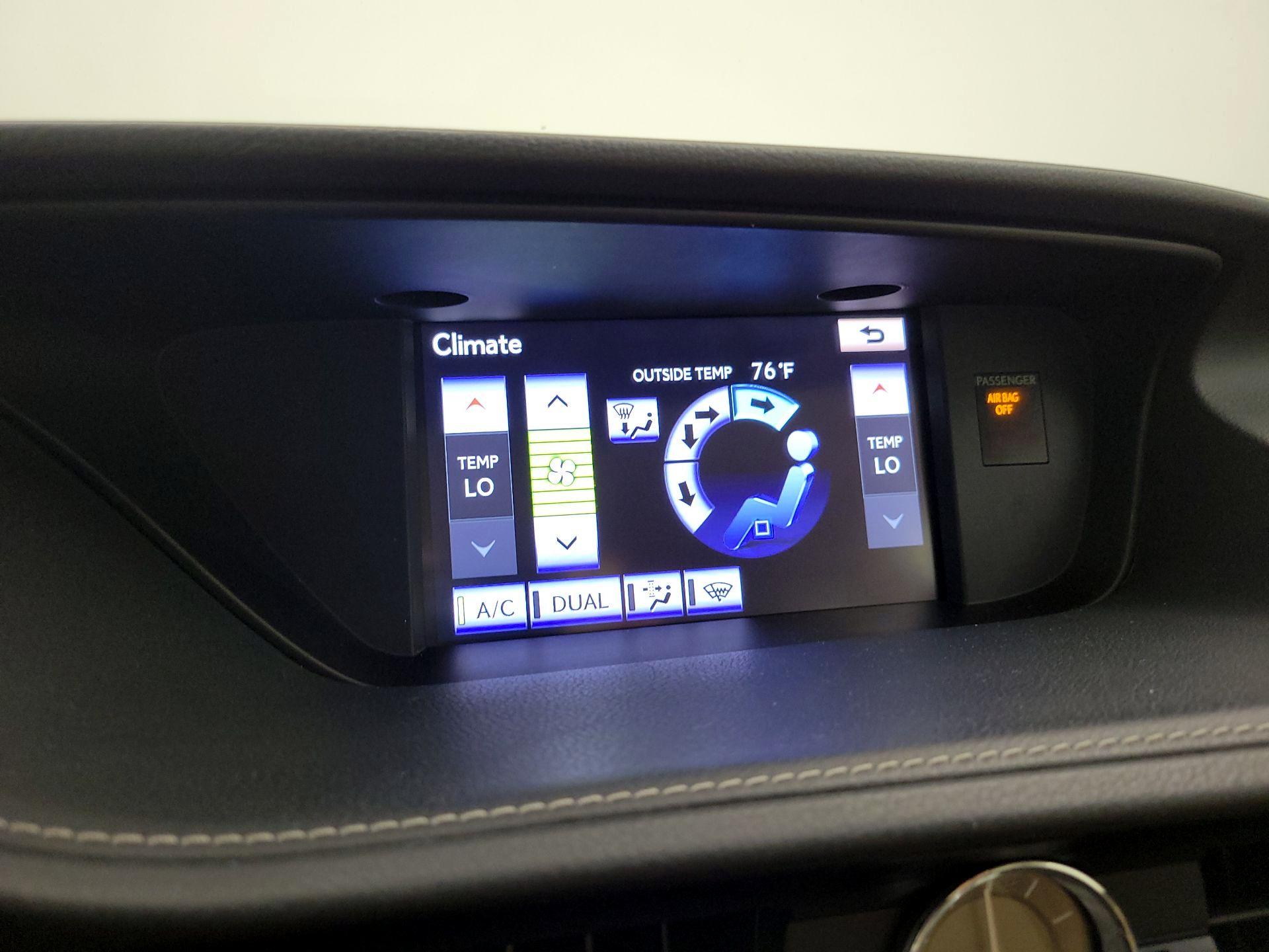 Thumbnail: 2014 Lexus ES - 17