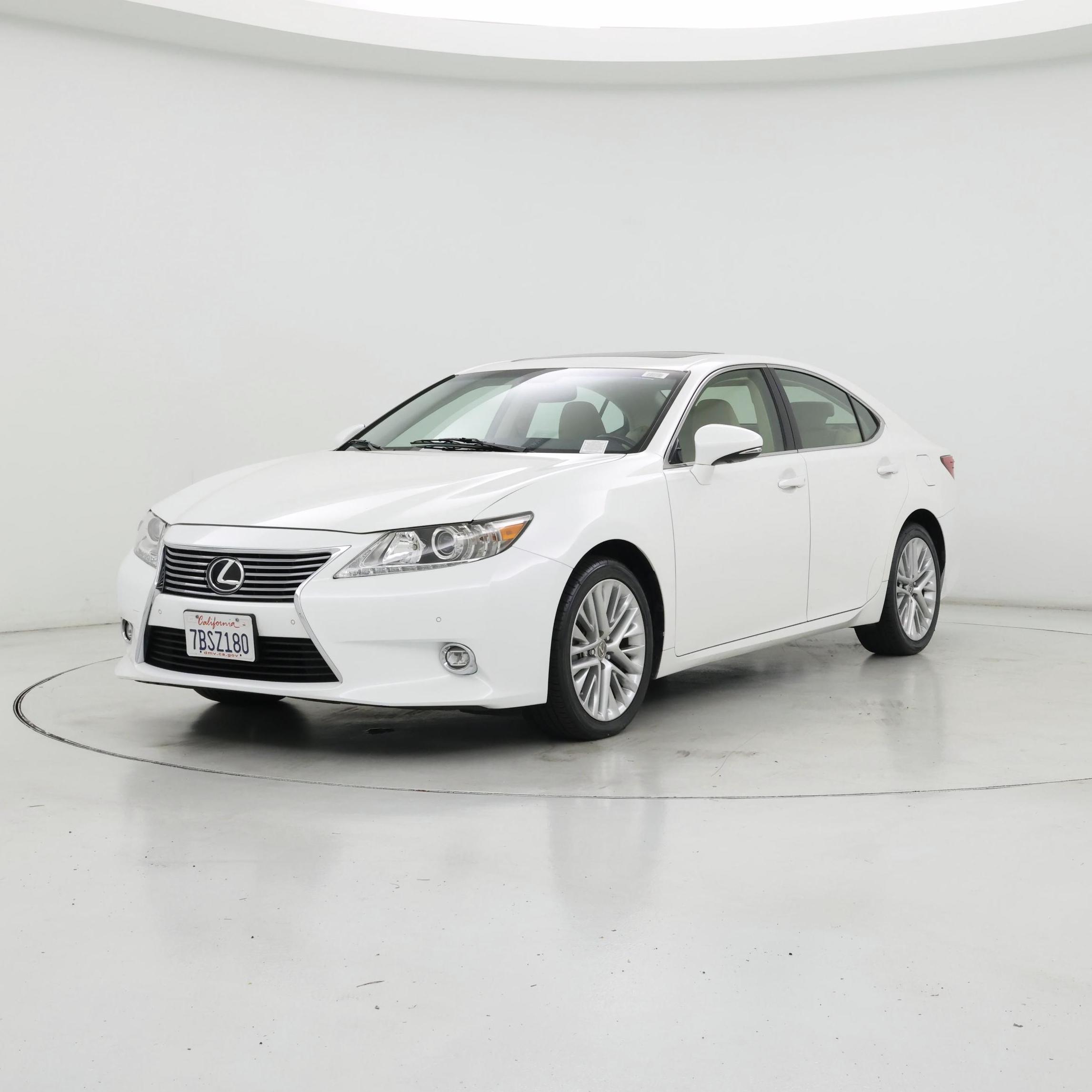 Thumbnail: 2014 Lexus ES - 4