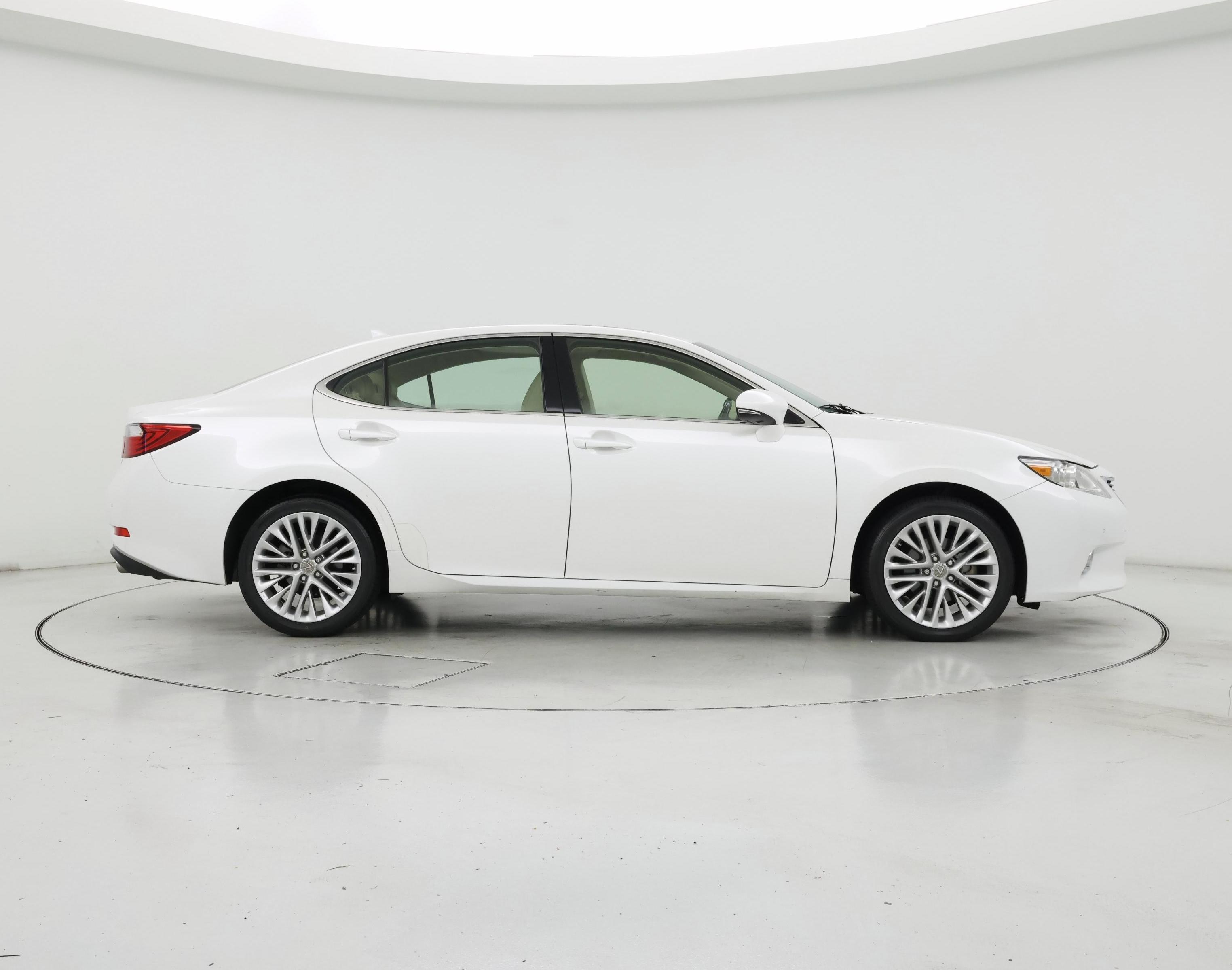 Thumbnail: 2014 Lexus ES - 7