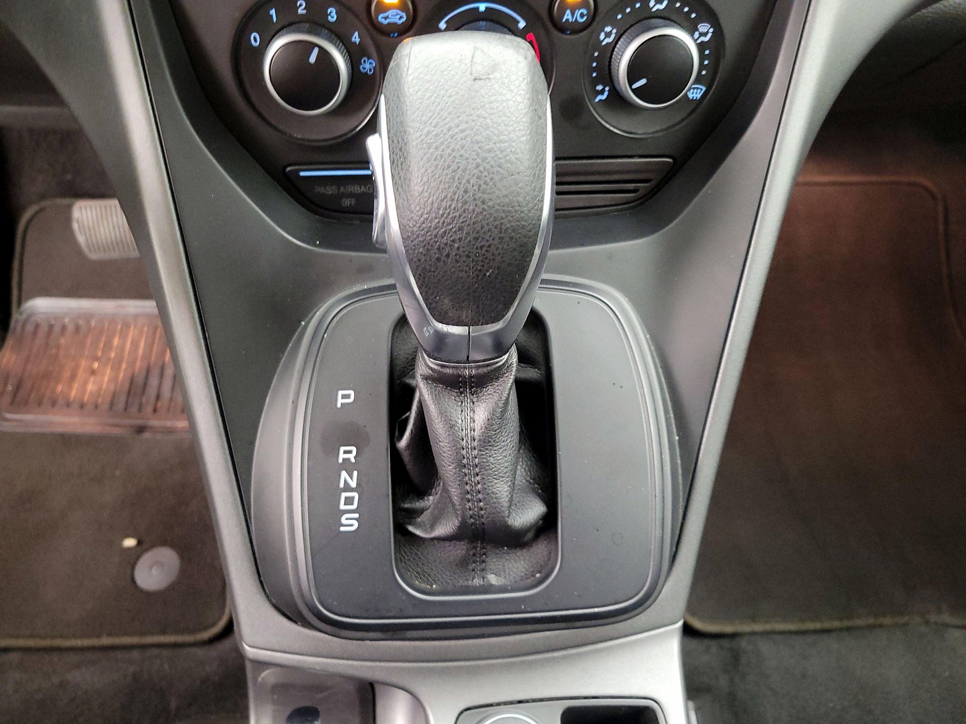 Thumbnail: 2014 Ford Escape - 17