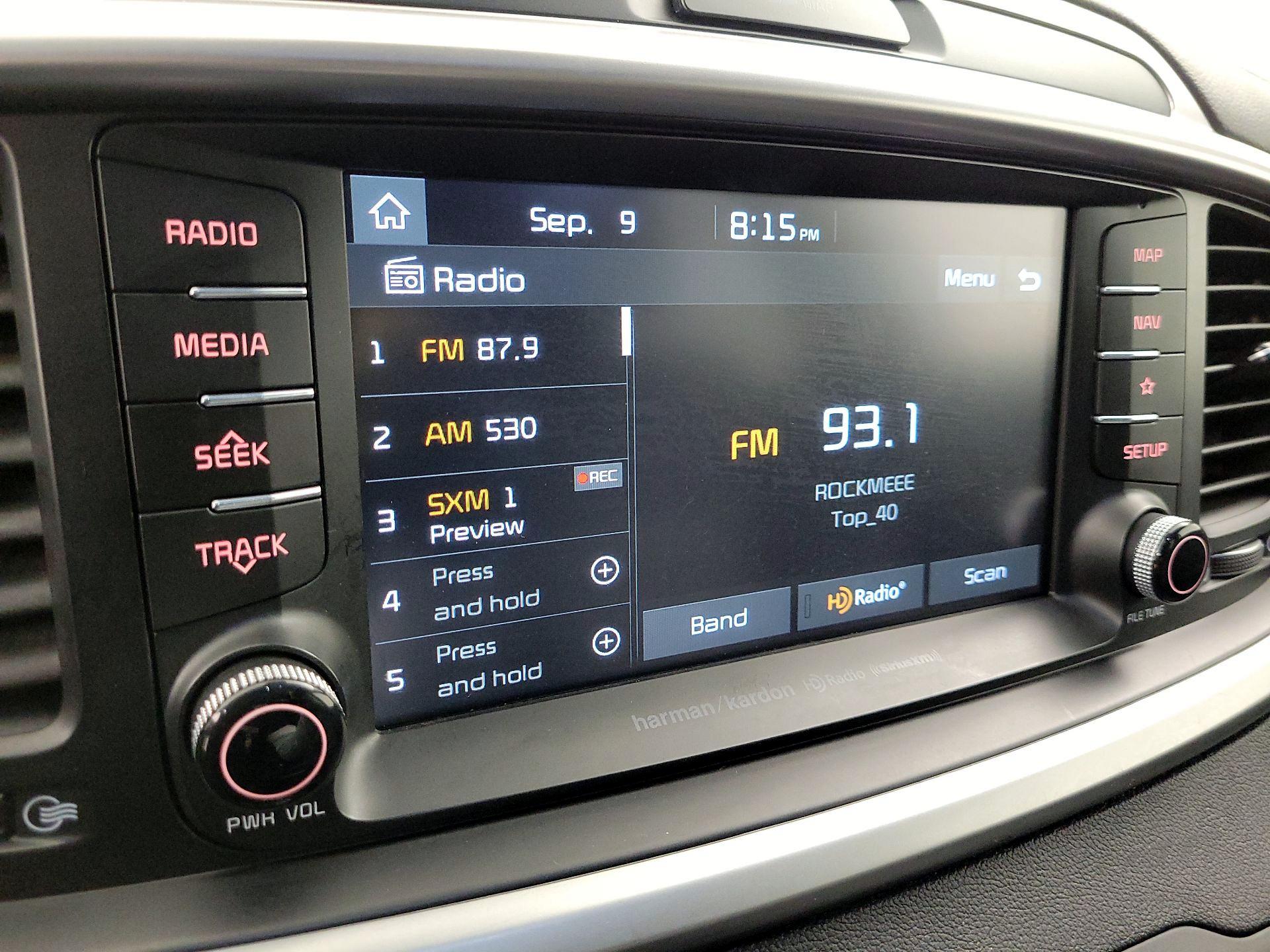 Thumbnail: 2019 Kia Sorento - 16