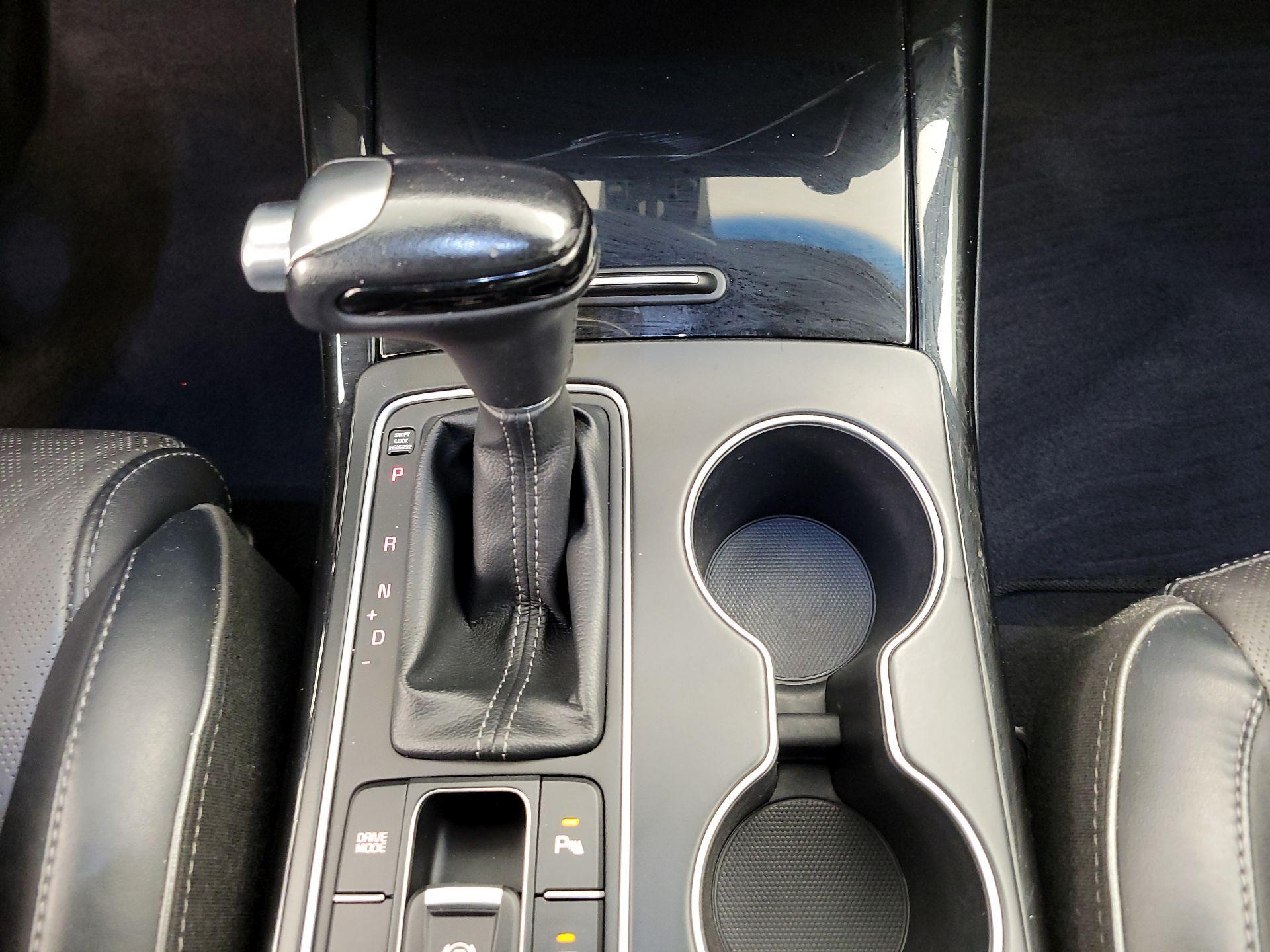 Thumbnail: 2019 Kia Sorento - 18