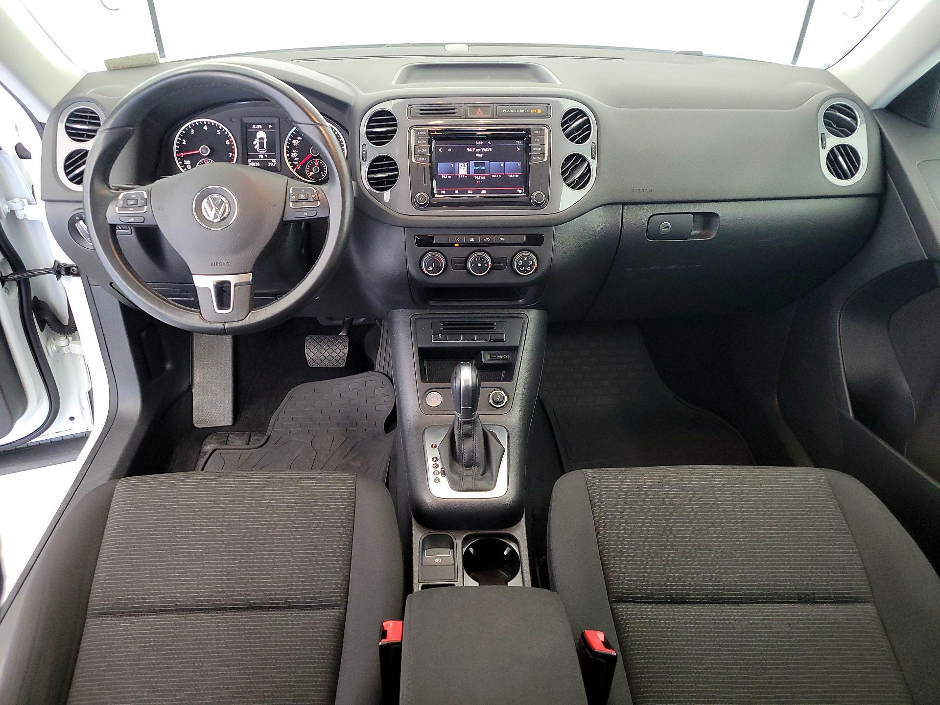 Thumbnail: 2017 Volkswagen Tiguan - 9