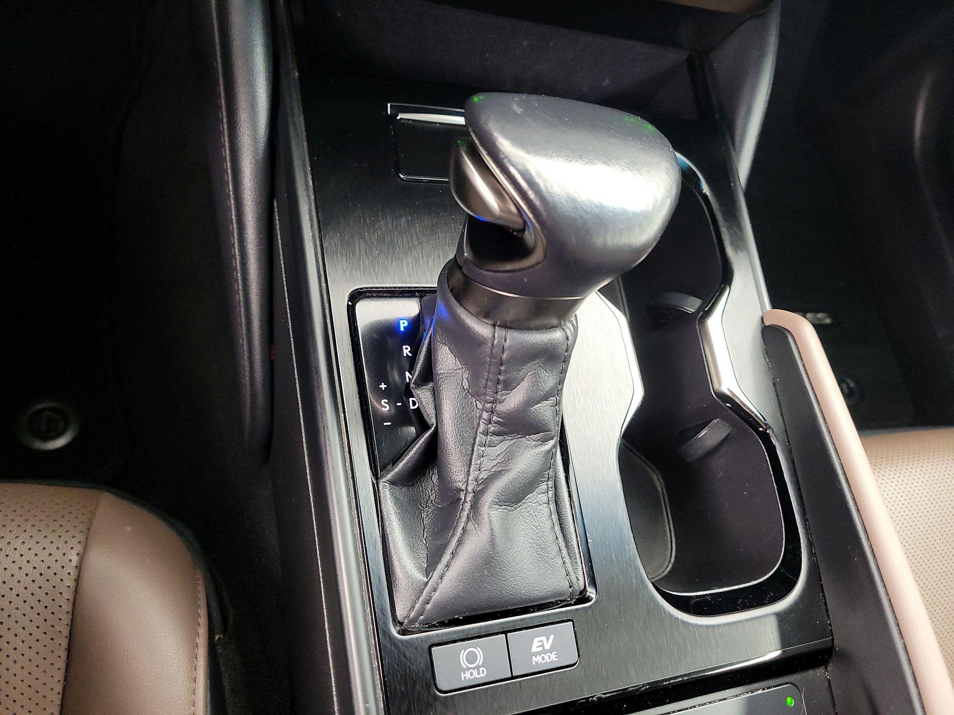 Thumbnail: 2023 Lexus ES - 17