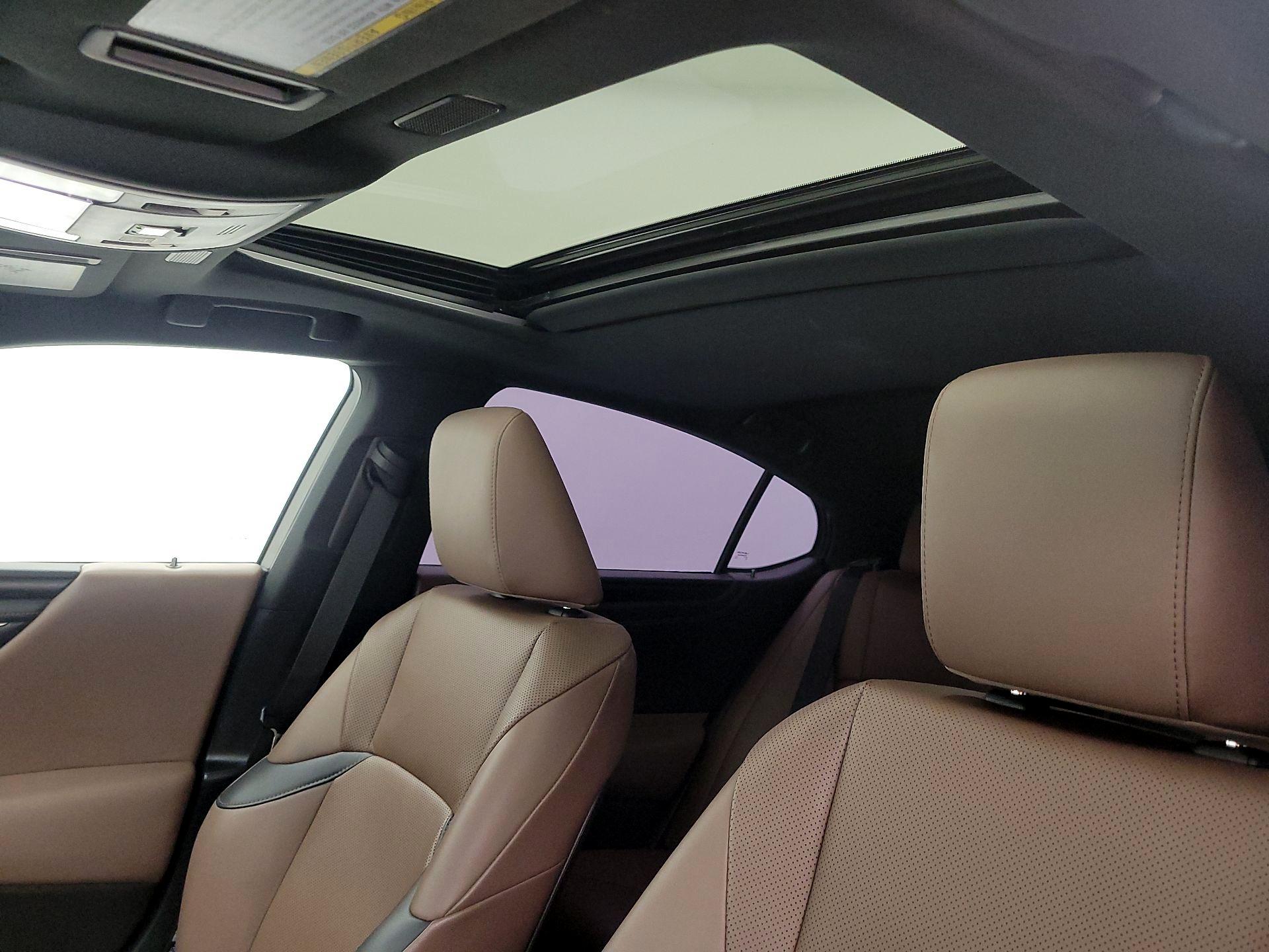 Thumbnail: 2023 Lexus ES - 19