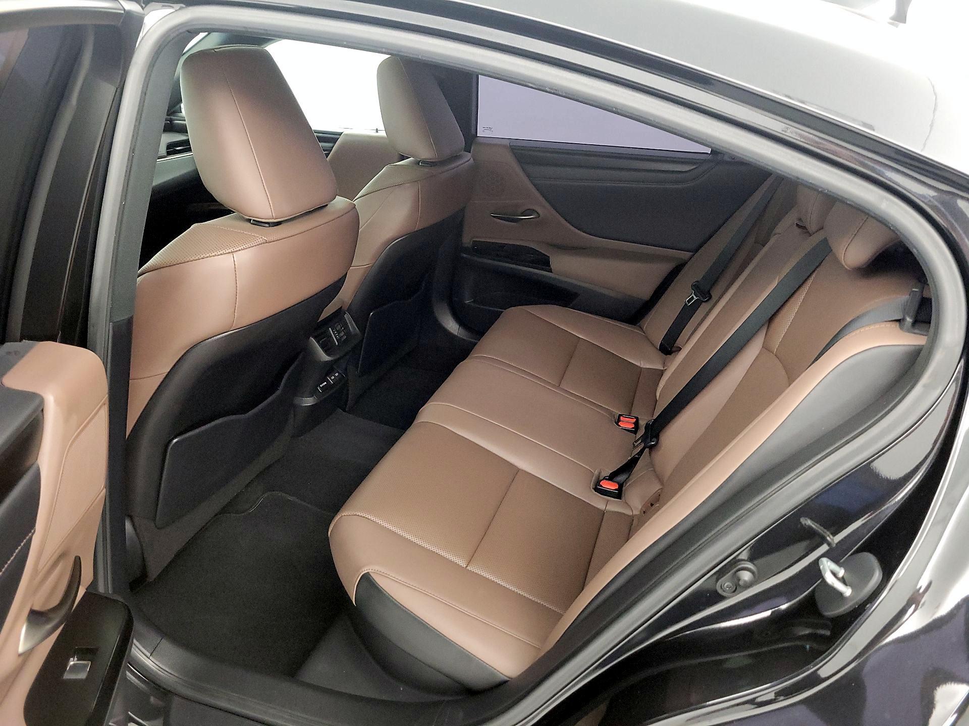 Thumbnail: 2023 Lexus ES - 20